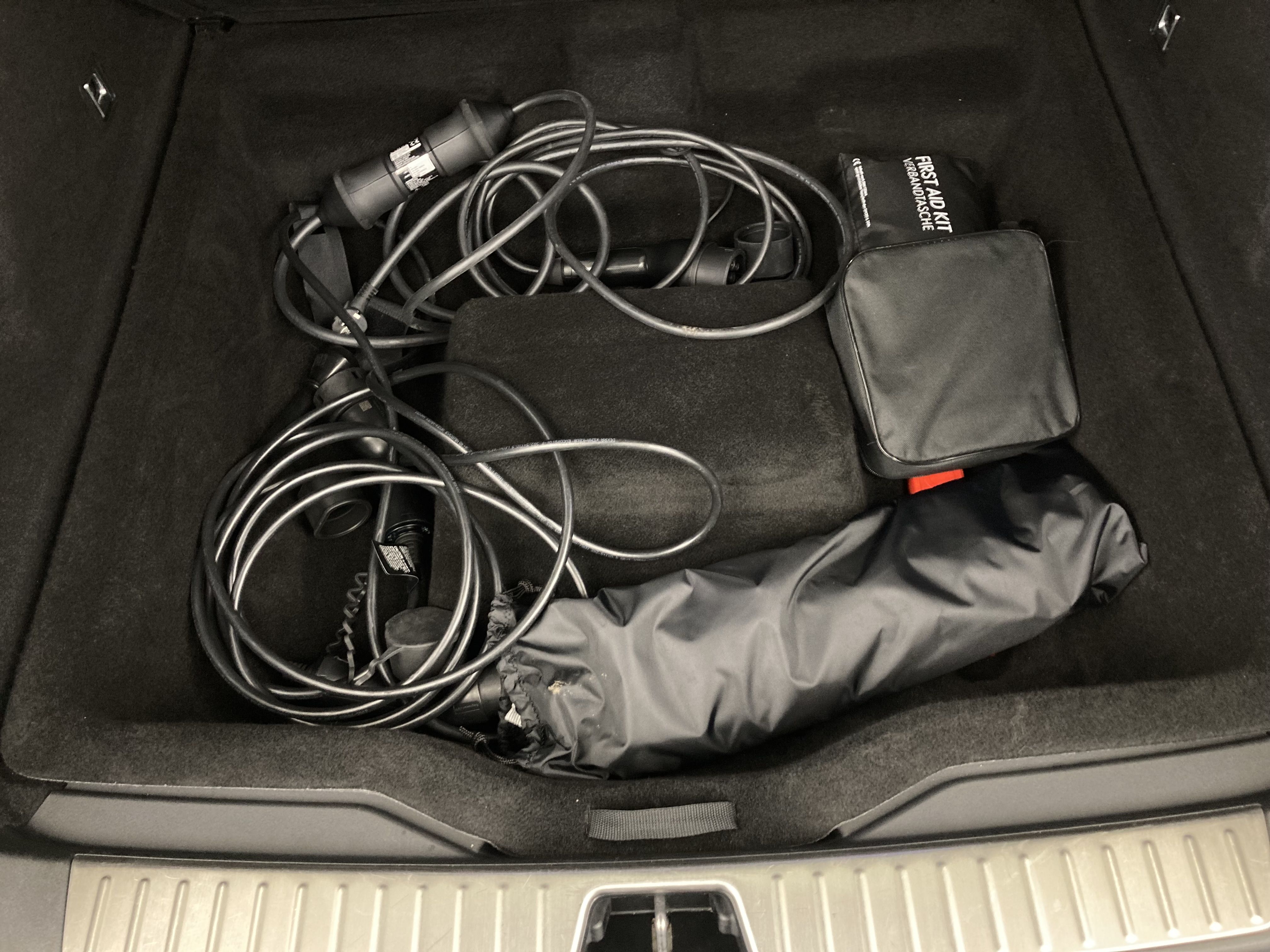 lynk&co 1 nv 1.5 PHEV 261 2022 blue 26