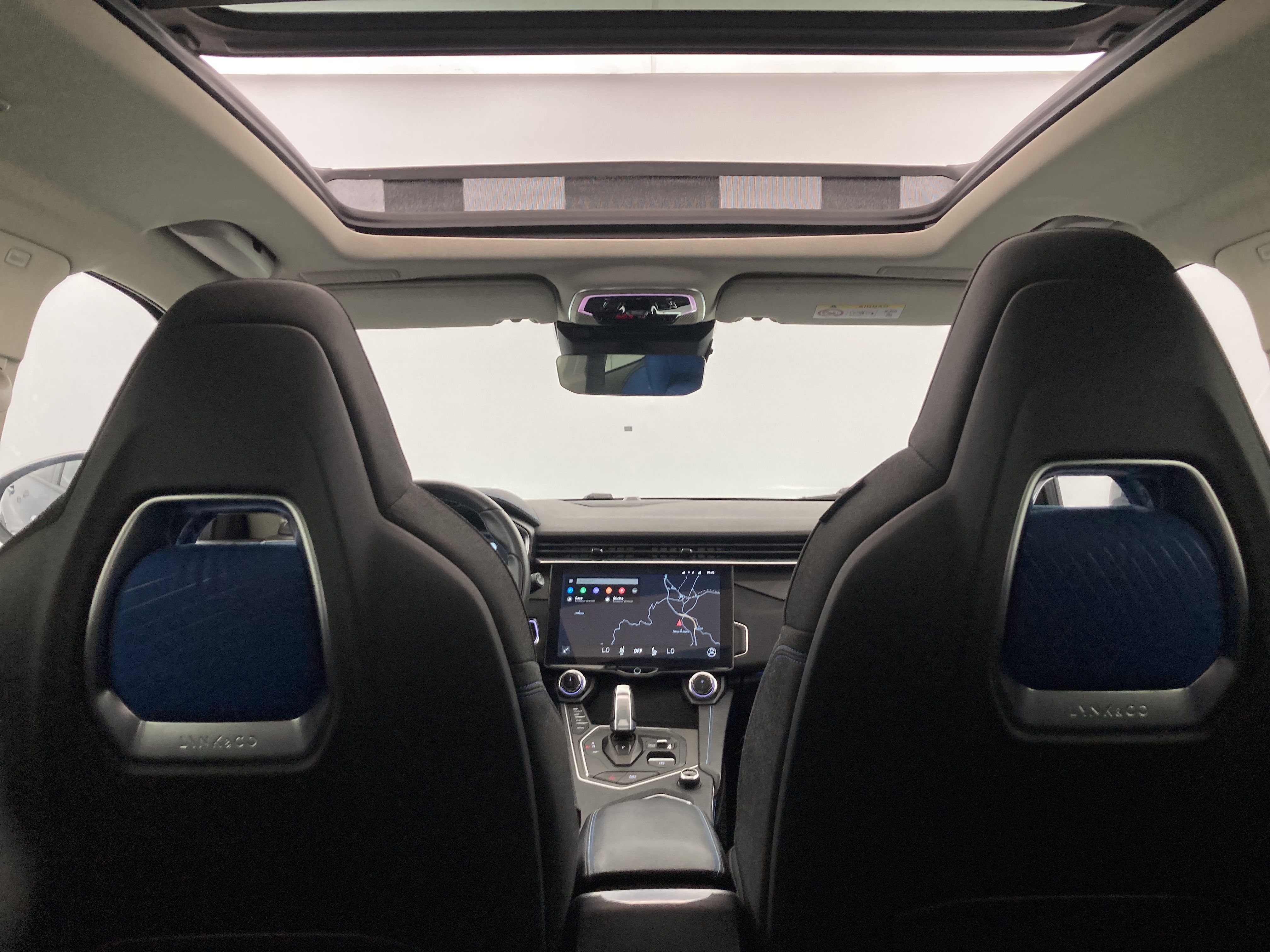 lynk&co 1 nv 1.5 PHEV 261 2022 blue 27