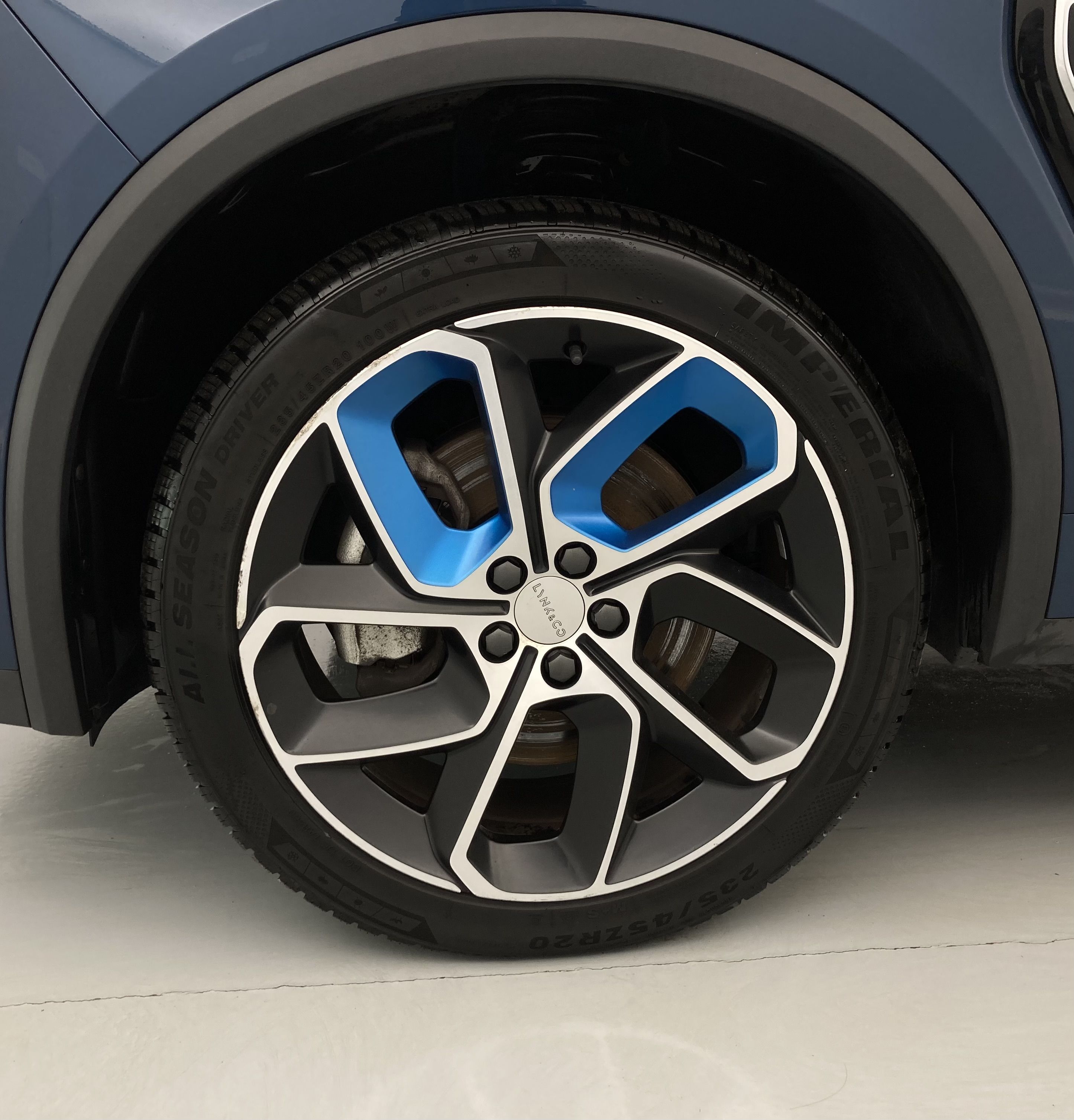 lynk&co 1 nv 1.5 PHEV 261 2022 blue 30