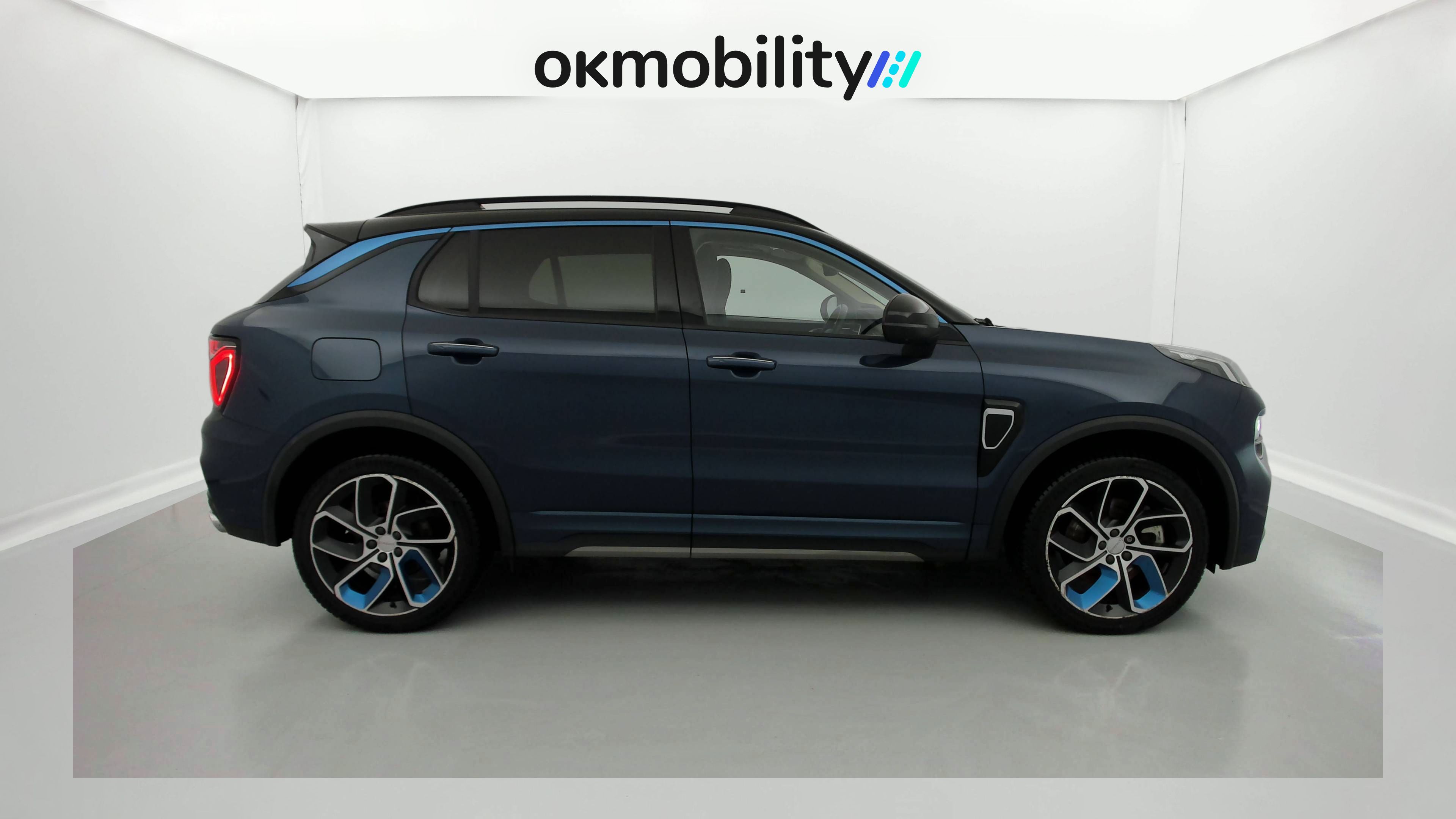 lynk&co 1 nv 1.5 PHEV 261 2022 blue 3