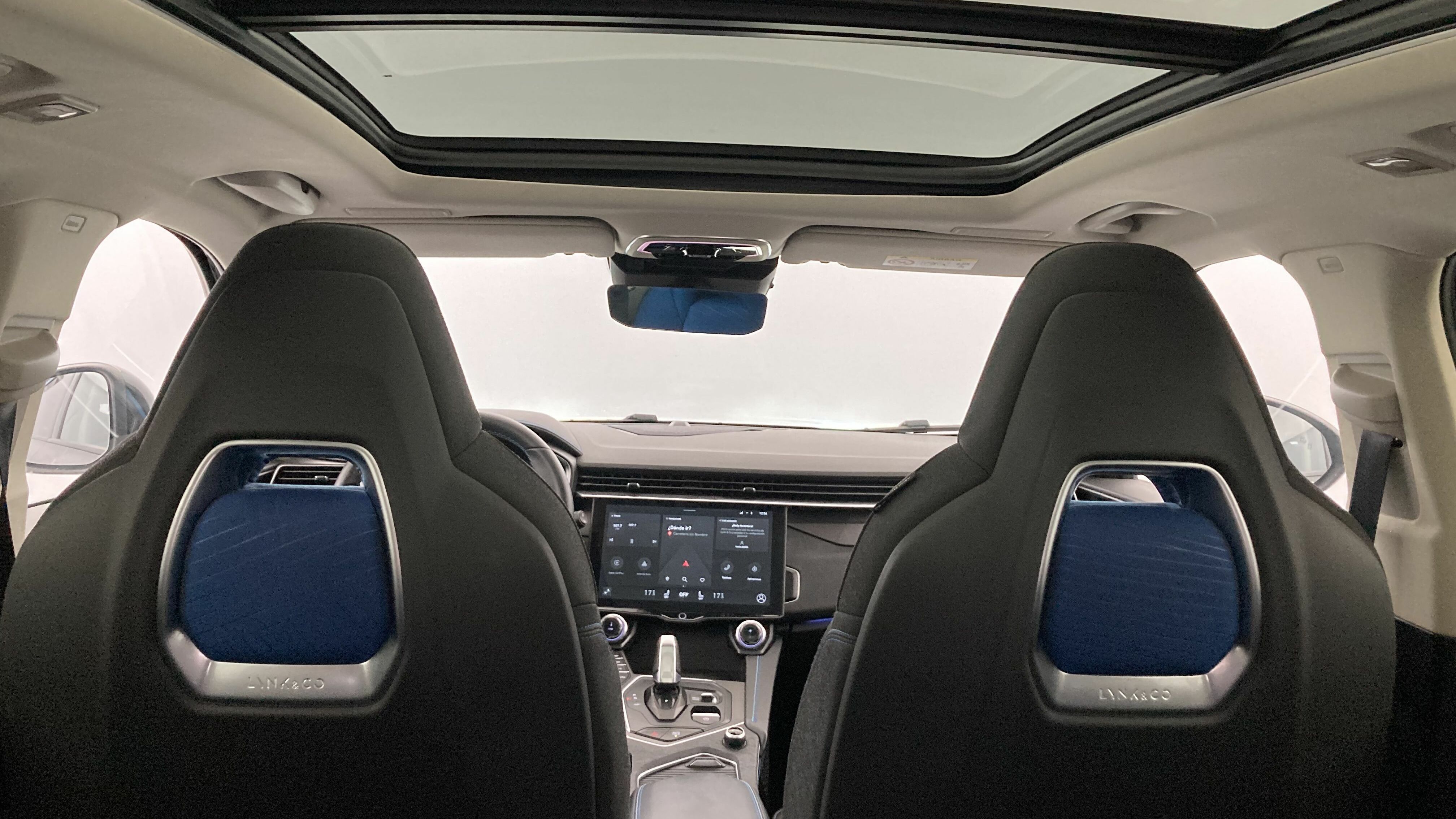 lynk&co 1 nv 1.5 PHEV 261 2022 black 32