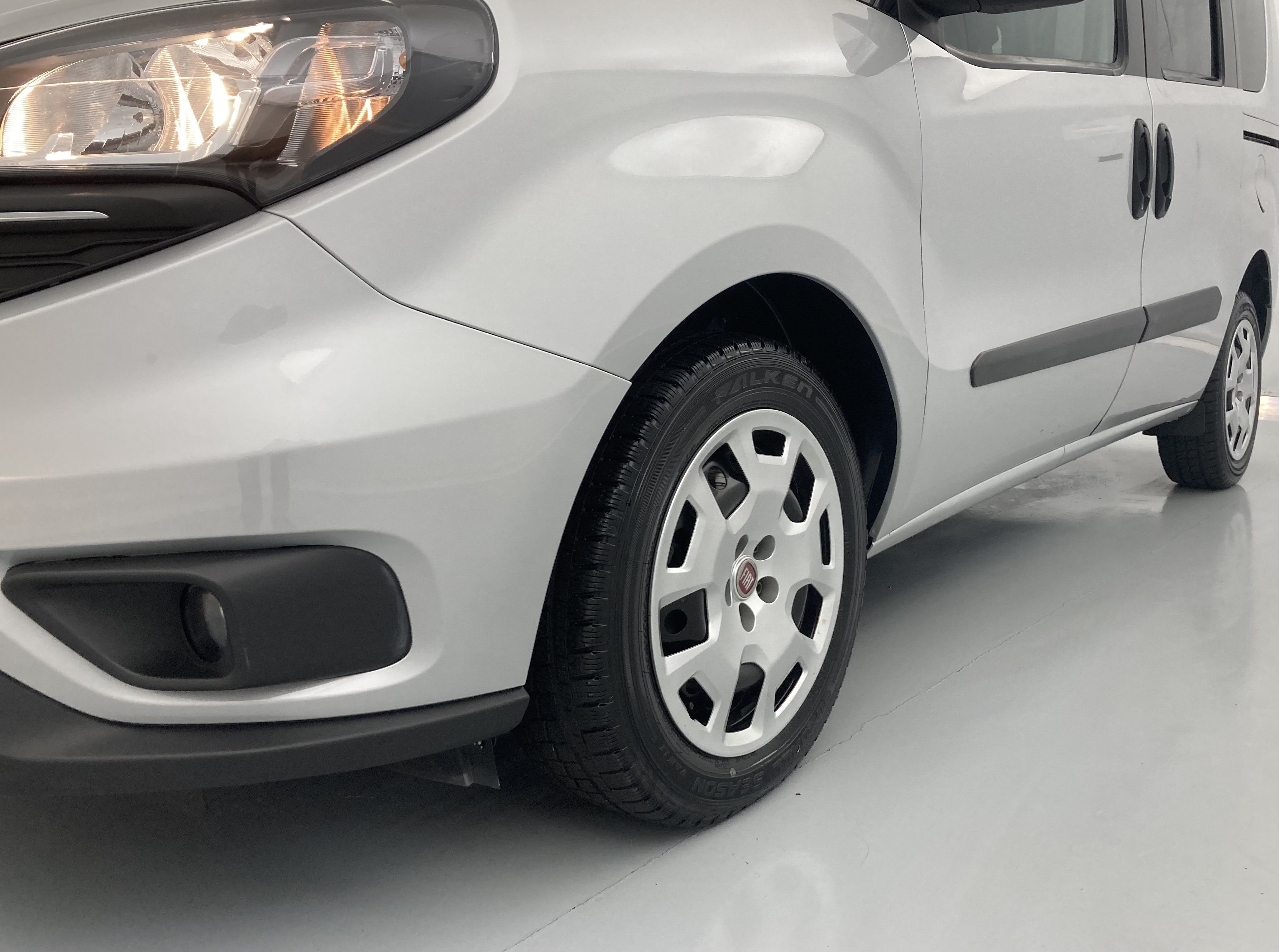 fiat doblo kombi sx n1 l1h1 1.6 MULTIJET 120 2023 gris oscuro 27