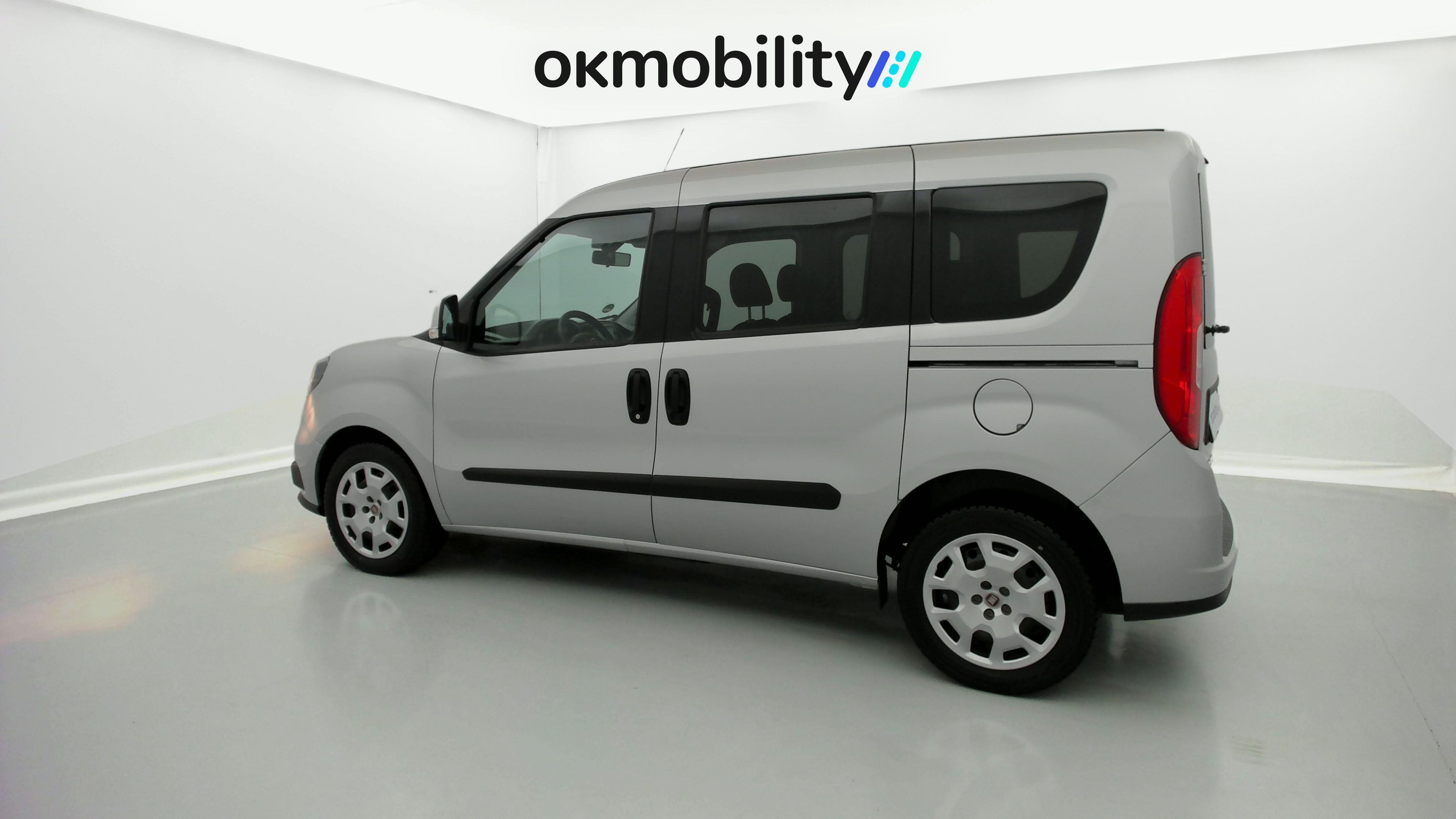 fiat doblo kombi sx n1 l1h1 1.6 MULTIJET 120 2023 gris oscuro 9