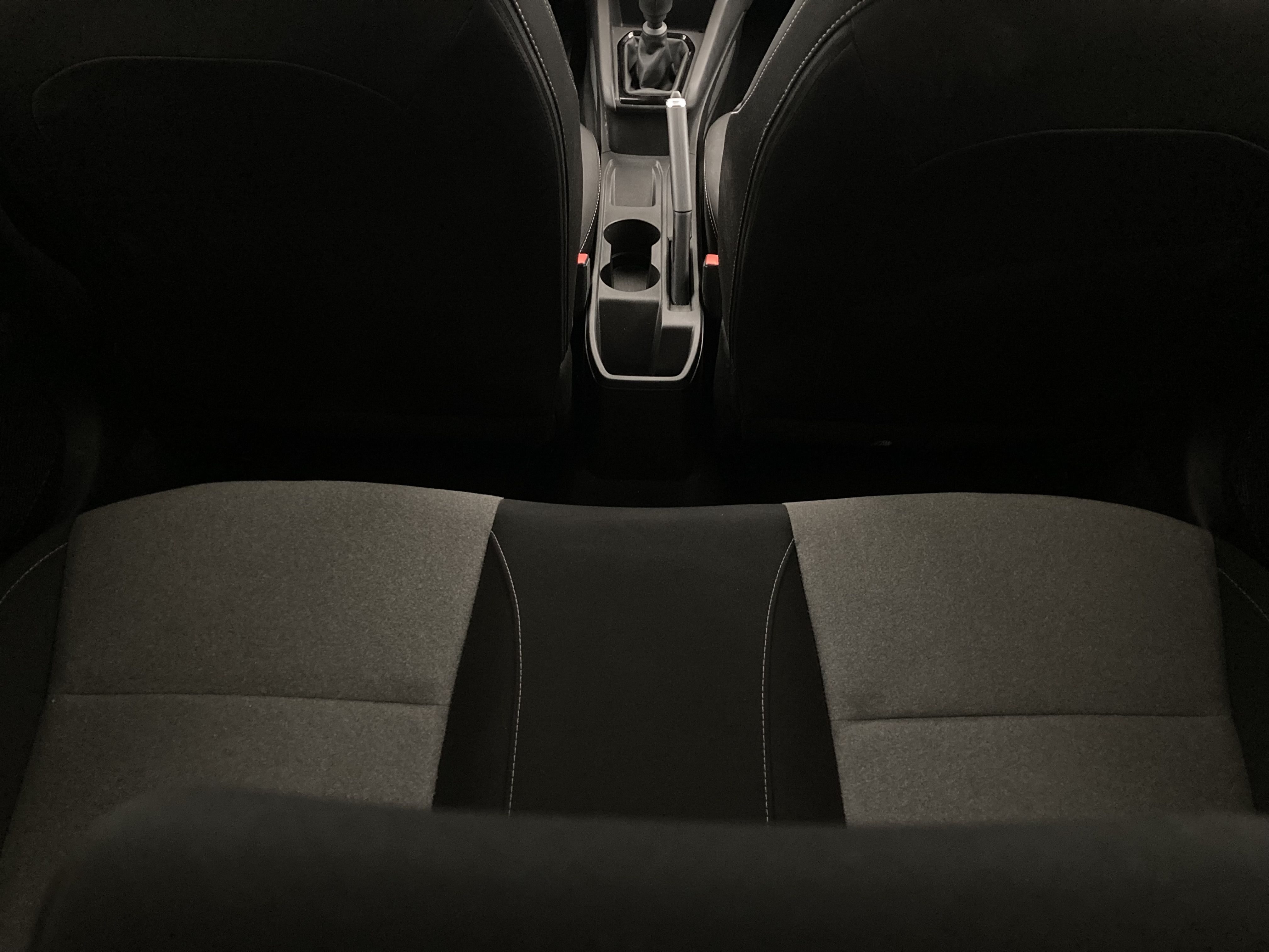 renault clio evolution 1.5 DCI 100 2025 rojo deseo 17