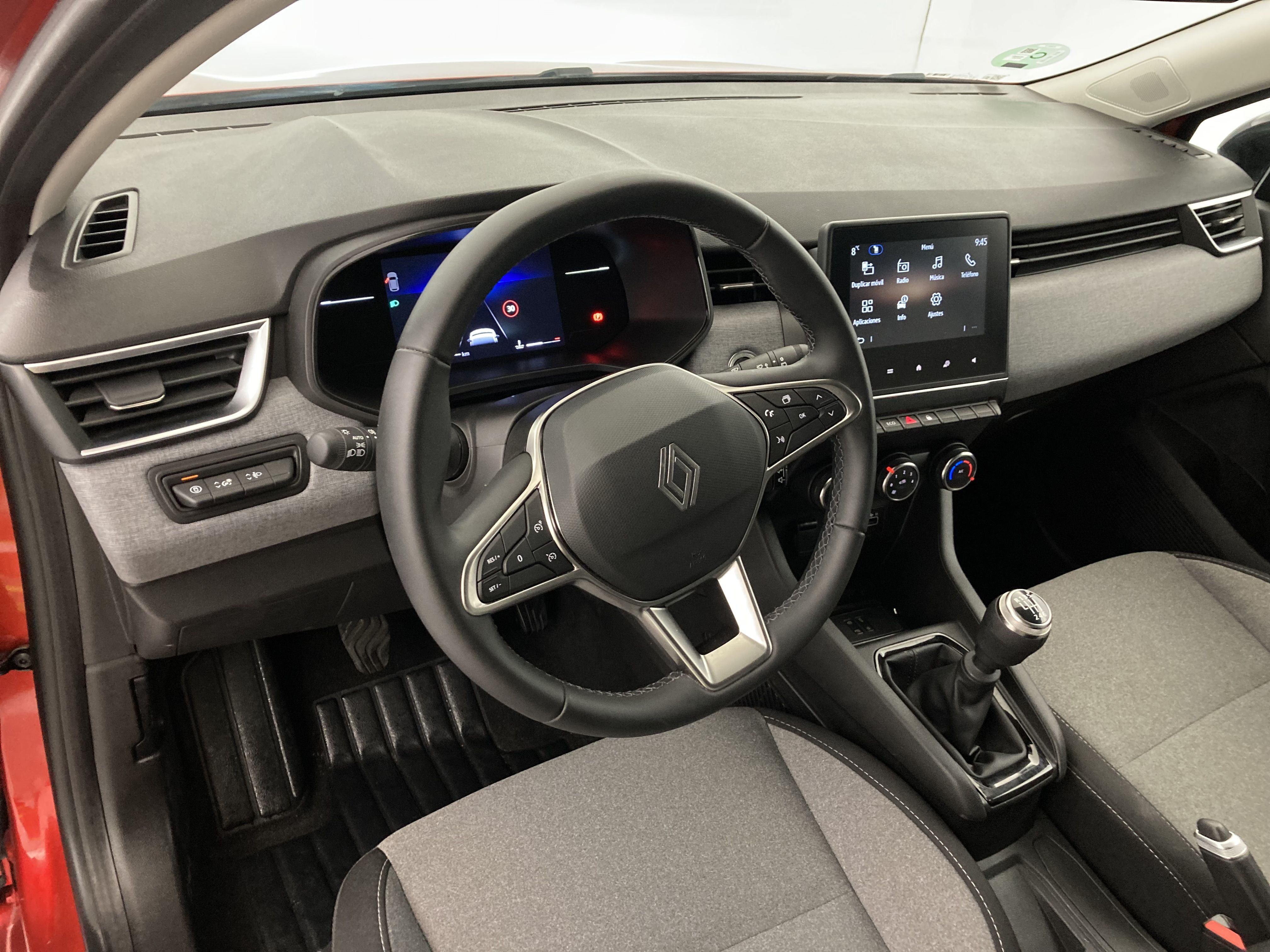 renault clio evolution 1.5 DCI 100 2025 rojo deseo 19