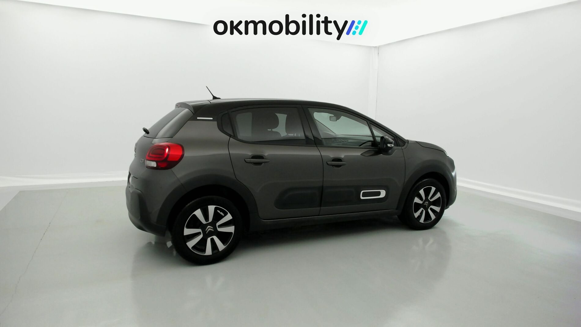 citroen c3 origin max 1.2 PURETECH 83 2024 gris platino / negro 11