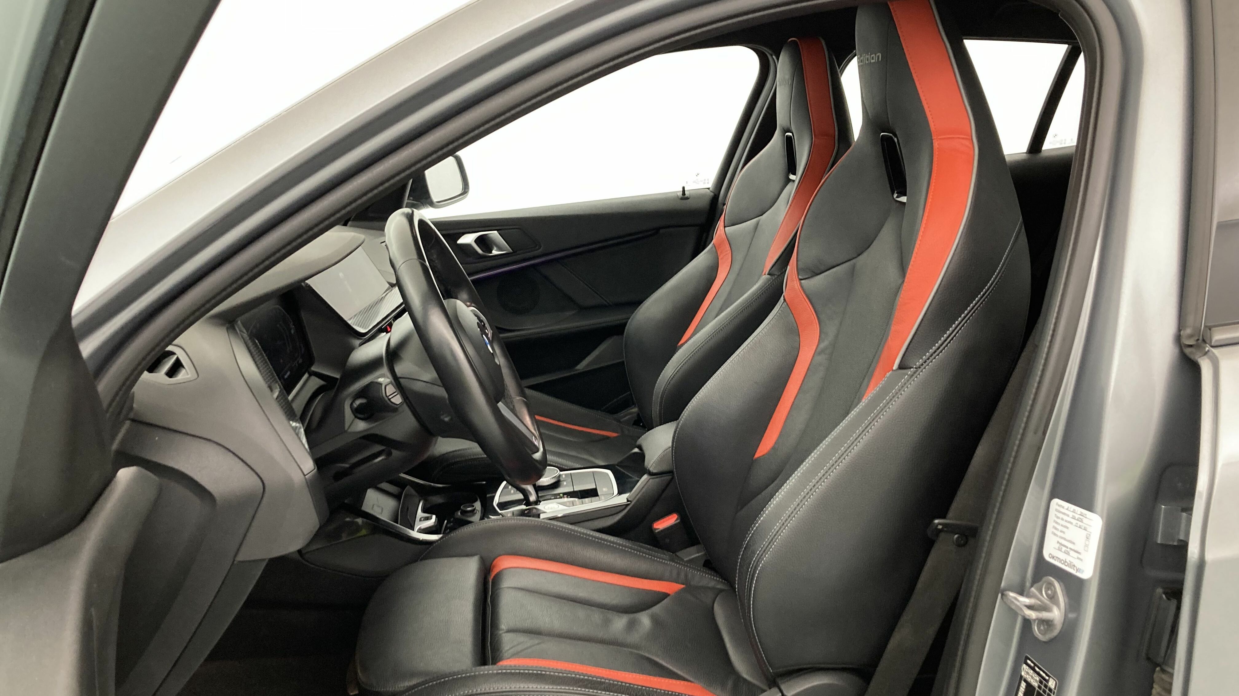 bmw serie 1 m sport colorvision 118I 136 STEPTRONIC 2024 skyscraper grau 15