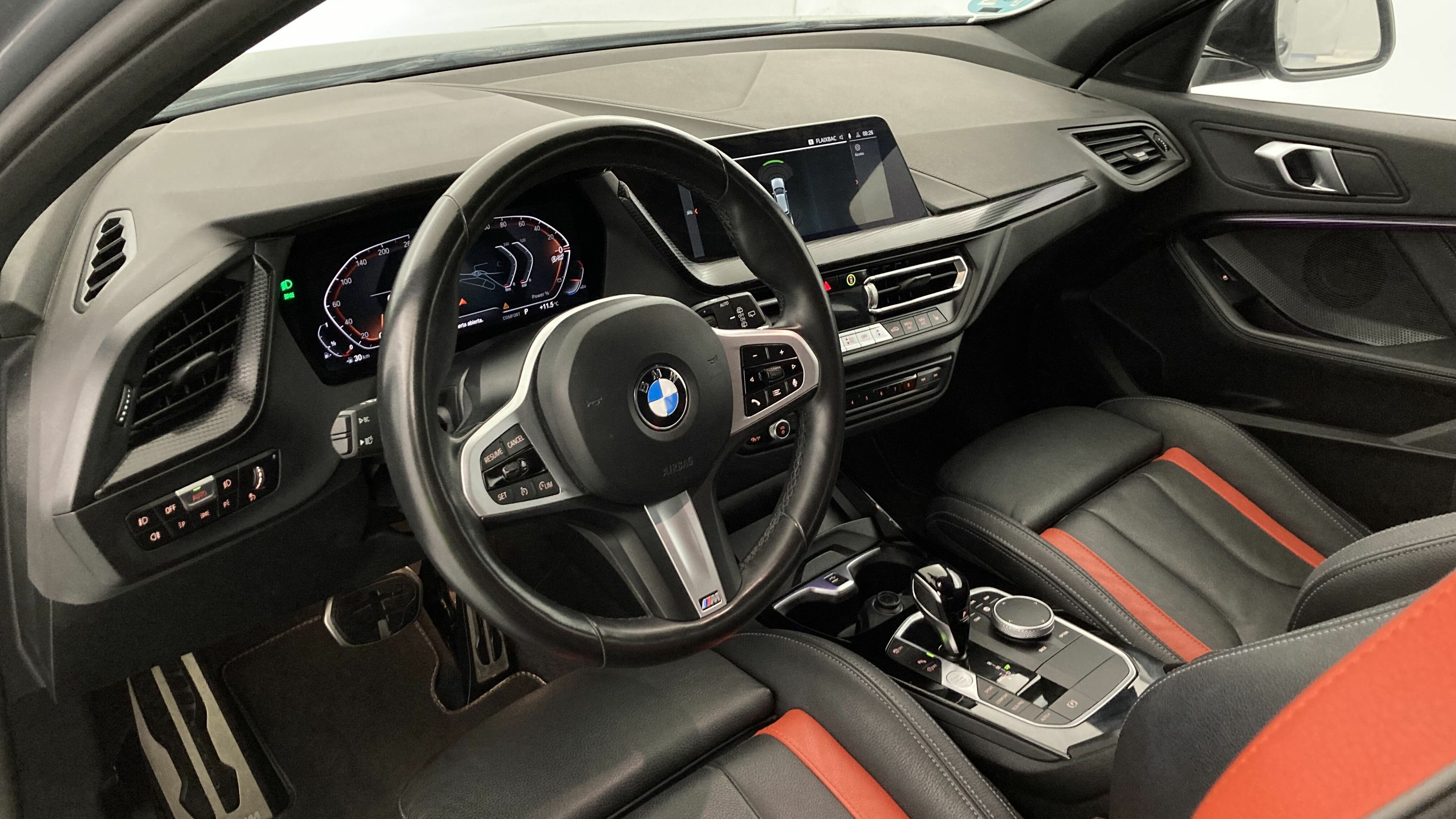 bmw serie 1 m sport colorvision 118I 136 STEPTRONIC 2024 skyscraper grau 16