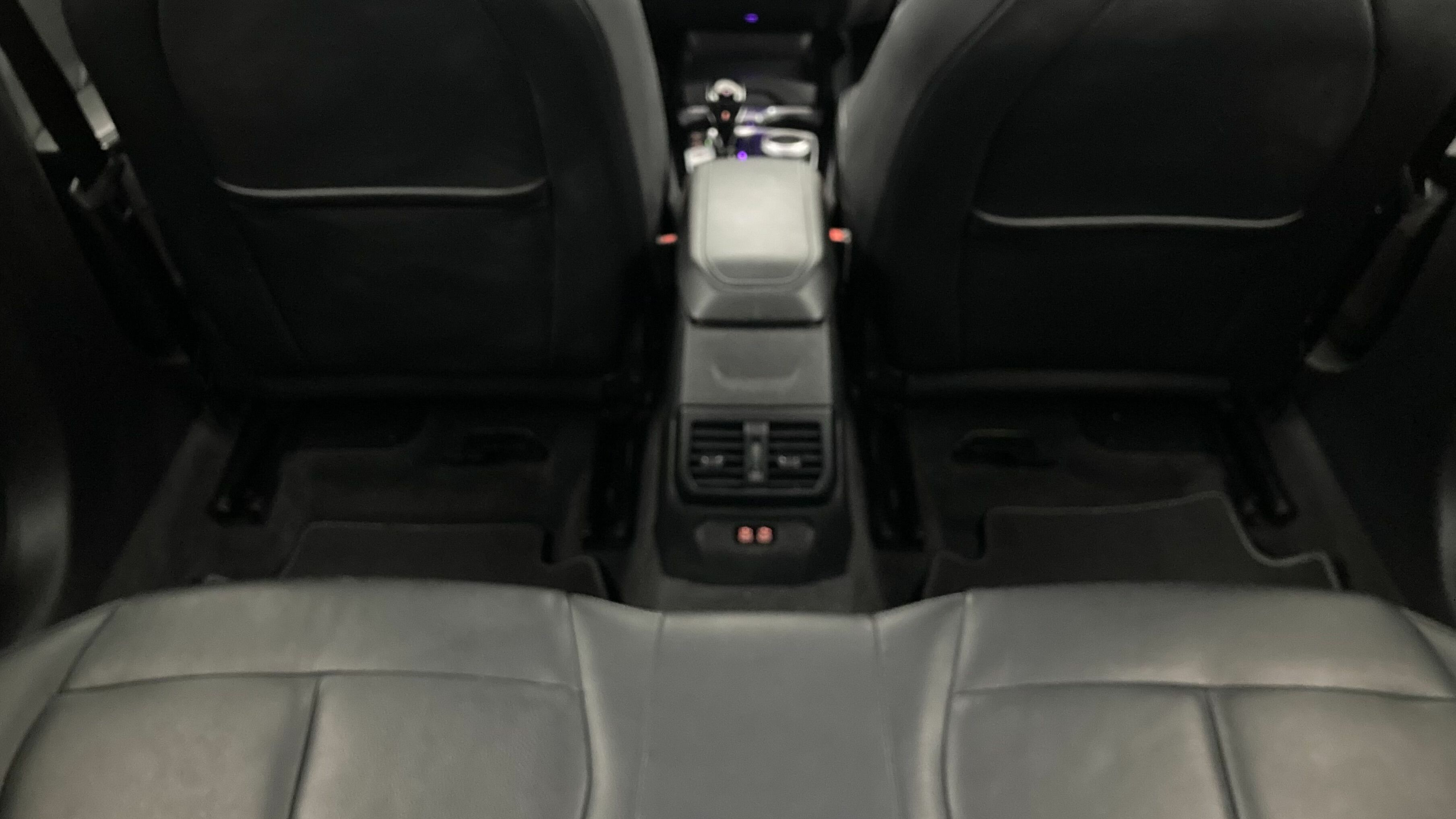 bmw serie 1 m sport colorvision 118I 136 STEPTRONIC 2024 skyscraper grau 23