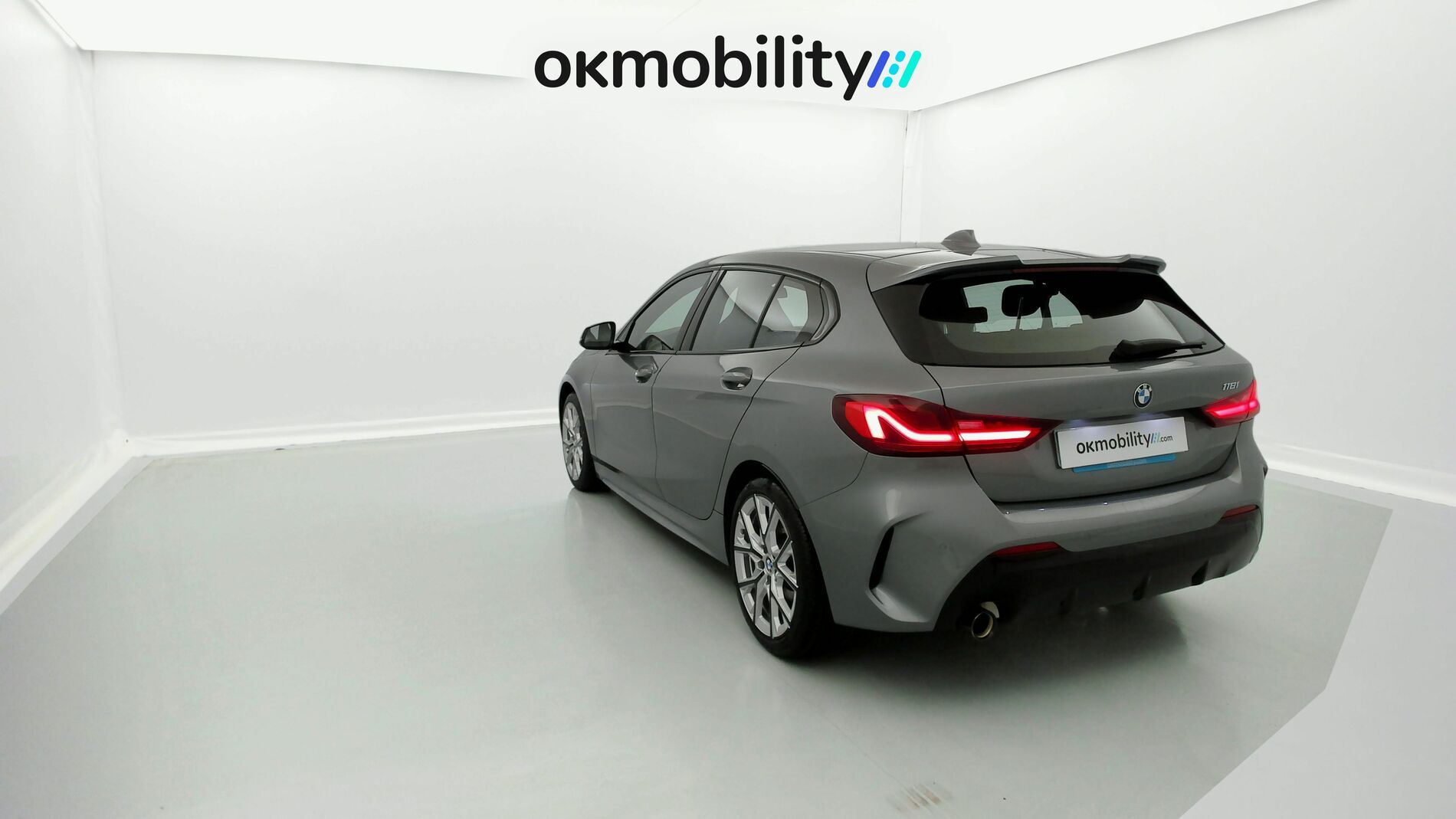 bmw serie 1 m sport colorvision 118I 136 STEPTRONIC 2024 skyscraper grau 10