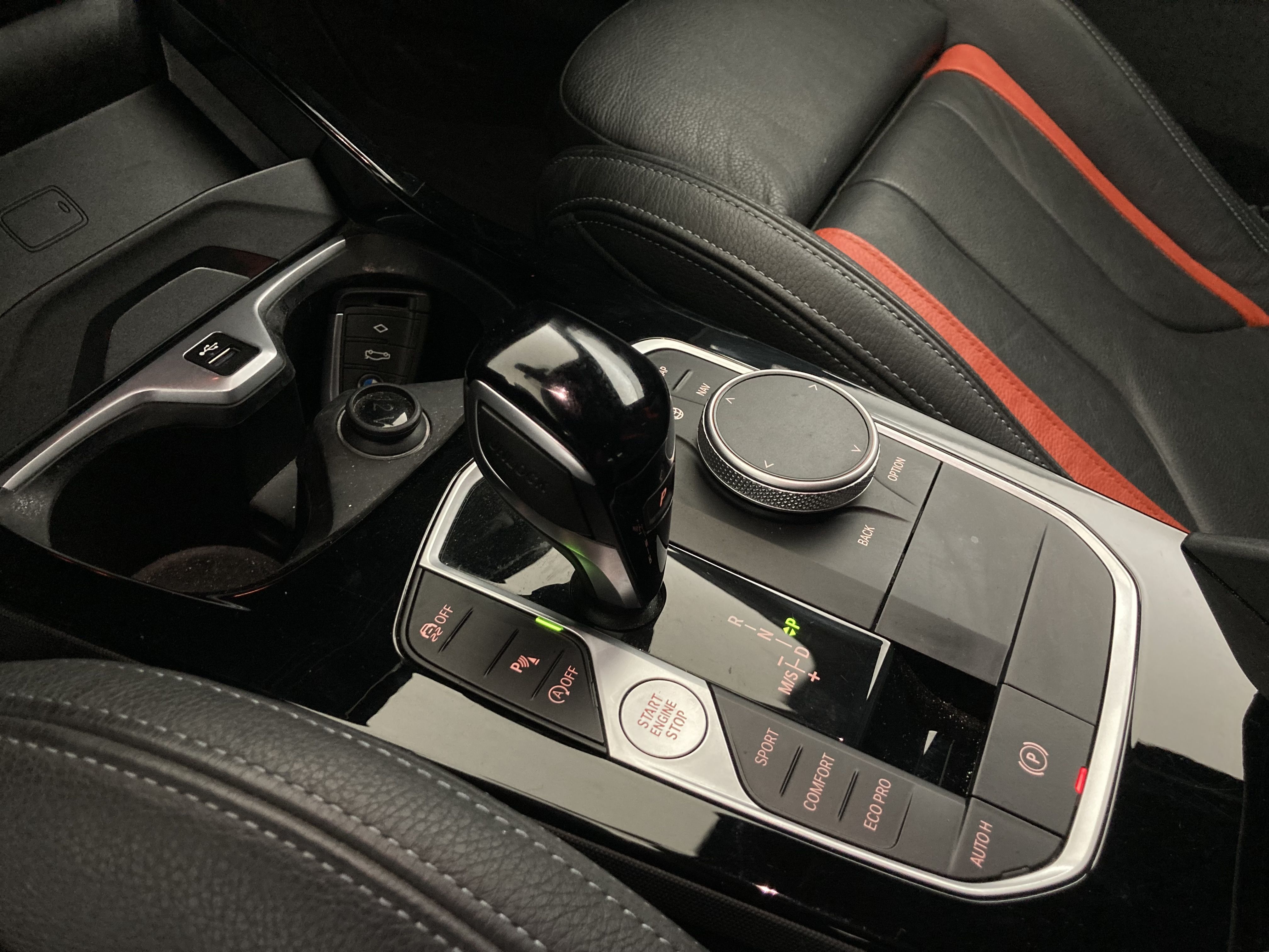 bmw serie 1 m sport colorvision 118I 136 STEPTRONIC 2024 skyscraper grau 14