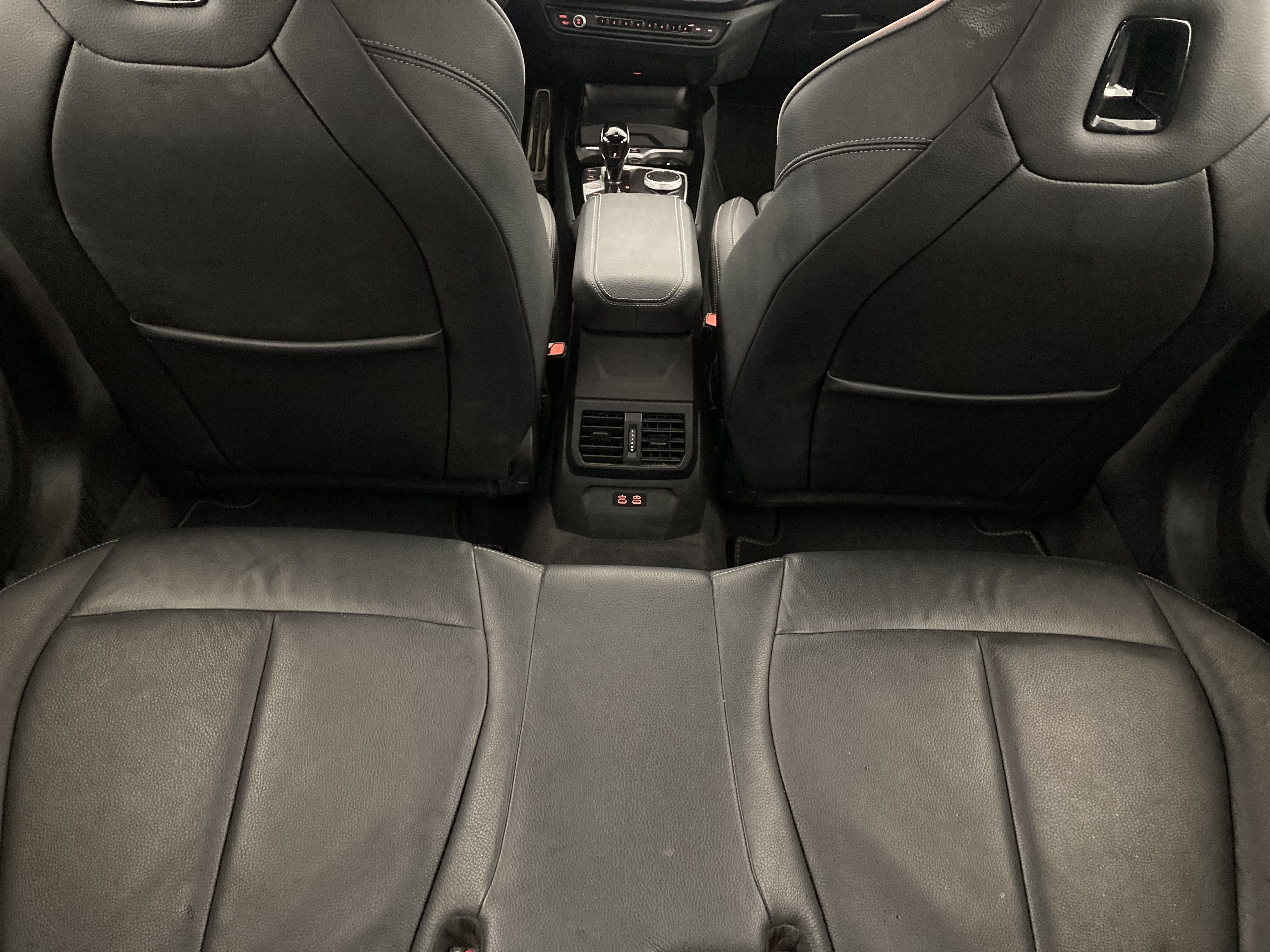 bmw serie 1 m sport colorvision 118I 136 STEPTRONIC 2024 skyscraper grau 18