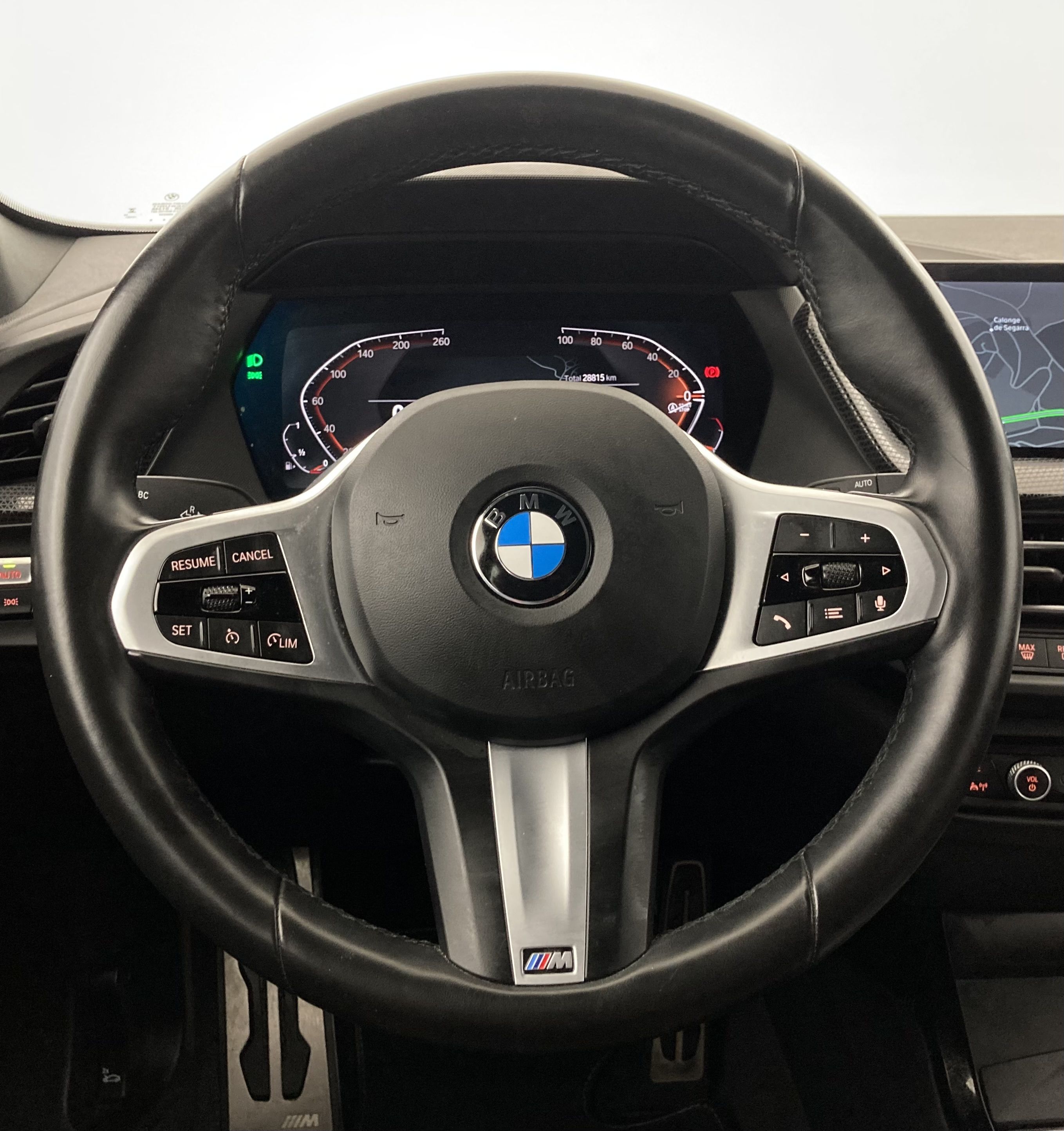 bmw serie 1 m sport colorvision 118I 136 STEPTRONIC 2024 skyscraper grau 22