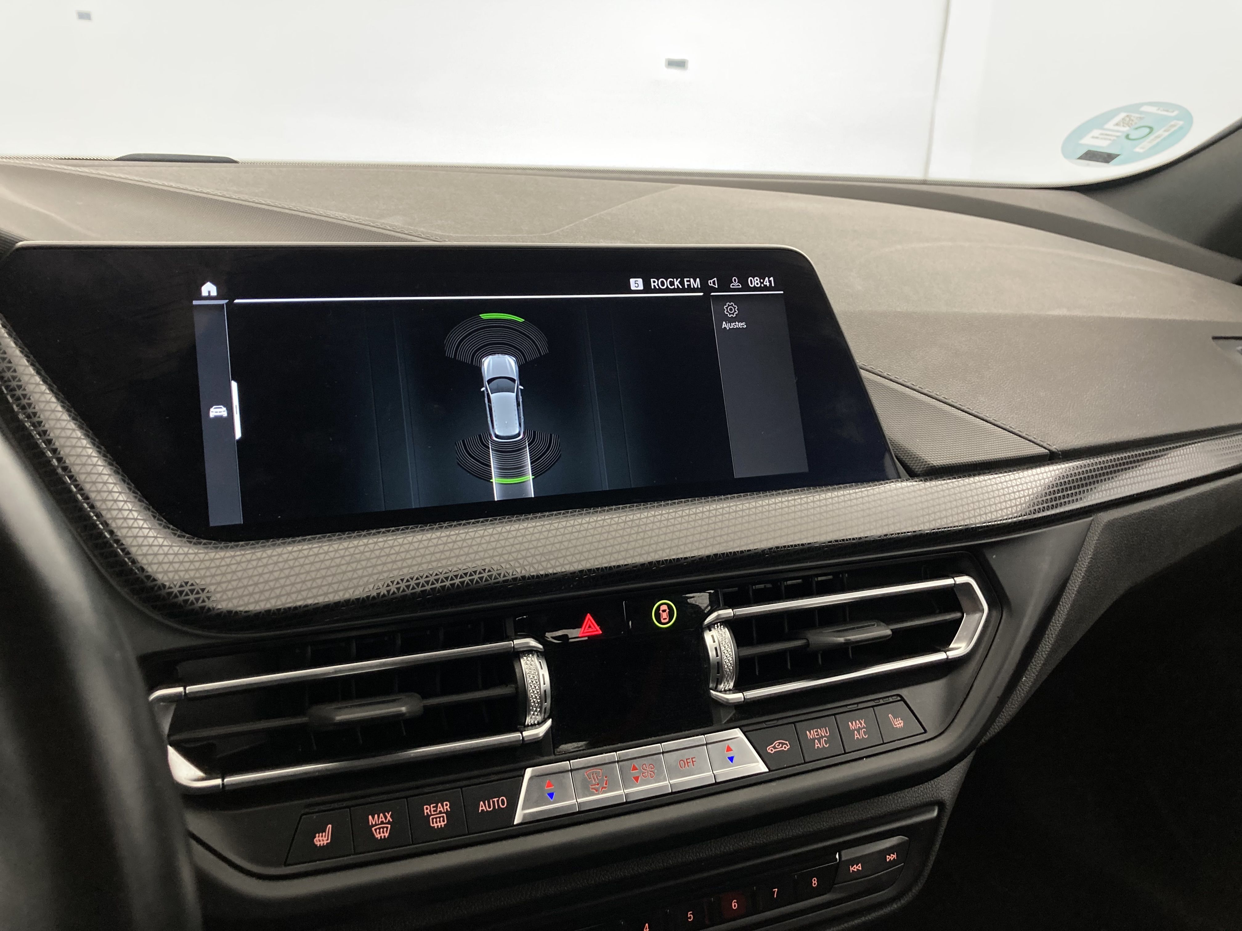 bmw serie 1 m sport colorvision 118I 136 STEPTRONIC 2024 skyscraper grau 27