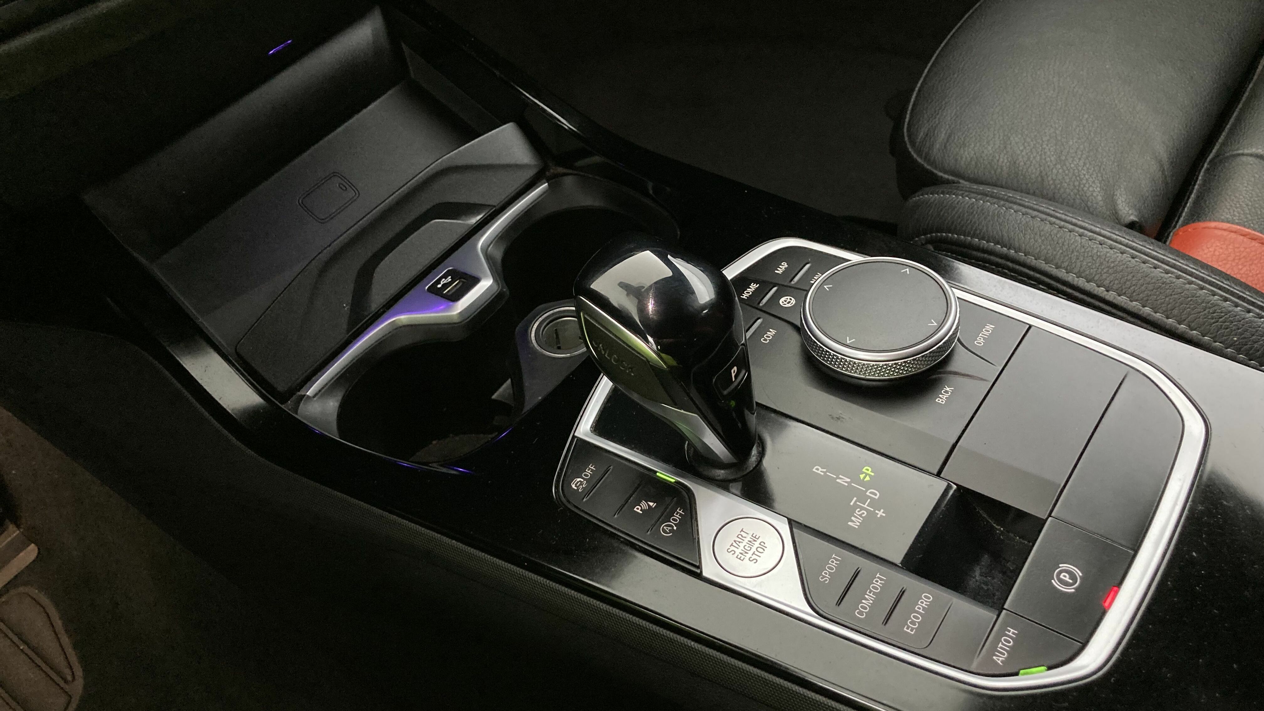 bmw serie 1 m sport colorvision 118I 136 STEPTRONIC 2024 alpinweiss 21