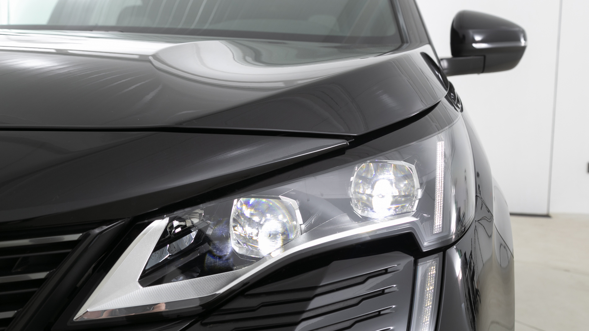 peugeot 3008 gt pack 1.6 HYBRID 300 EAT PHEV 2021 negro perla nera 28