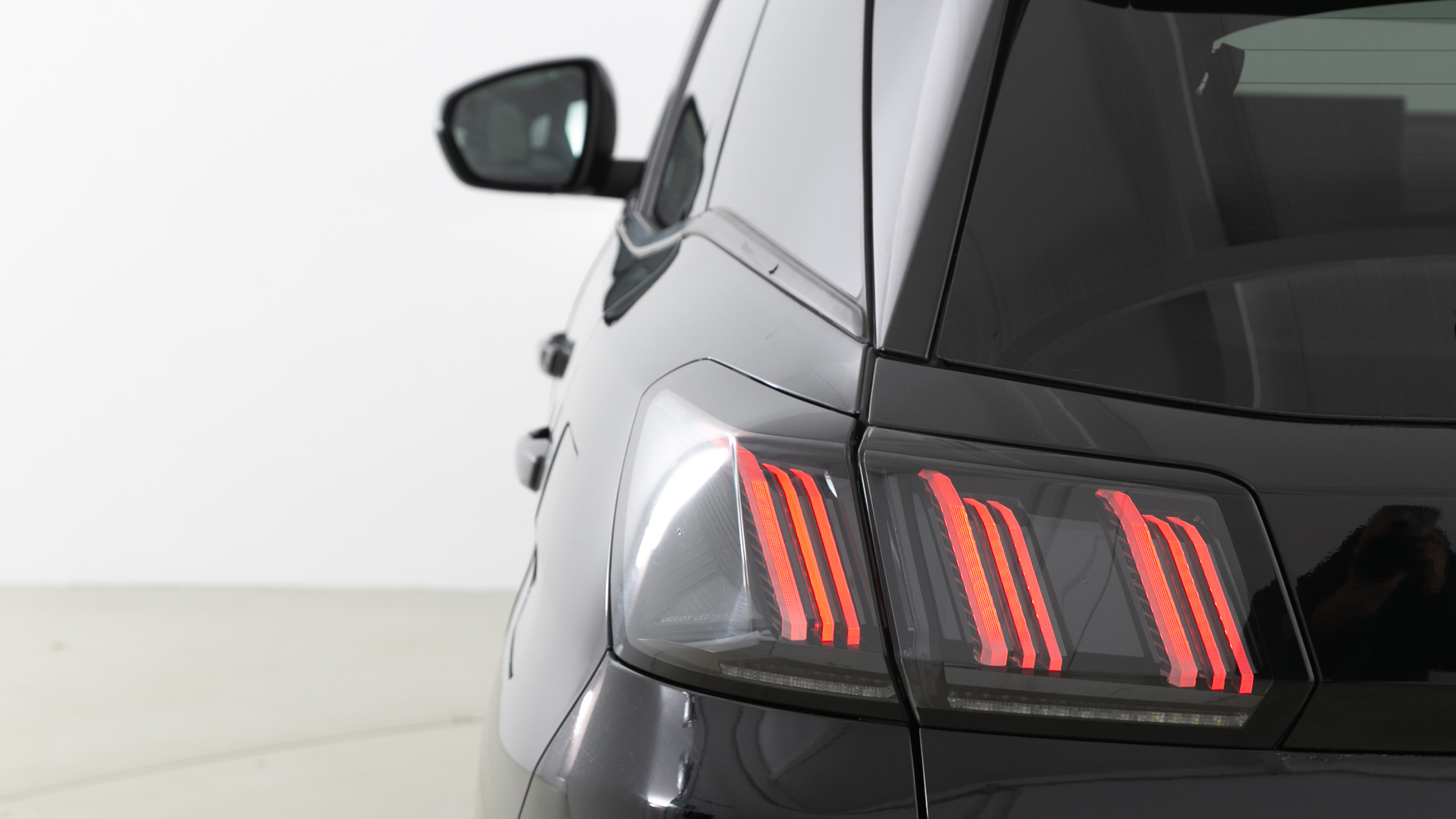 peugeot 3008 gt pack 1.6 HYBRID 300 EAT PHEV 2021 negro perla nera 29