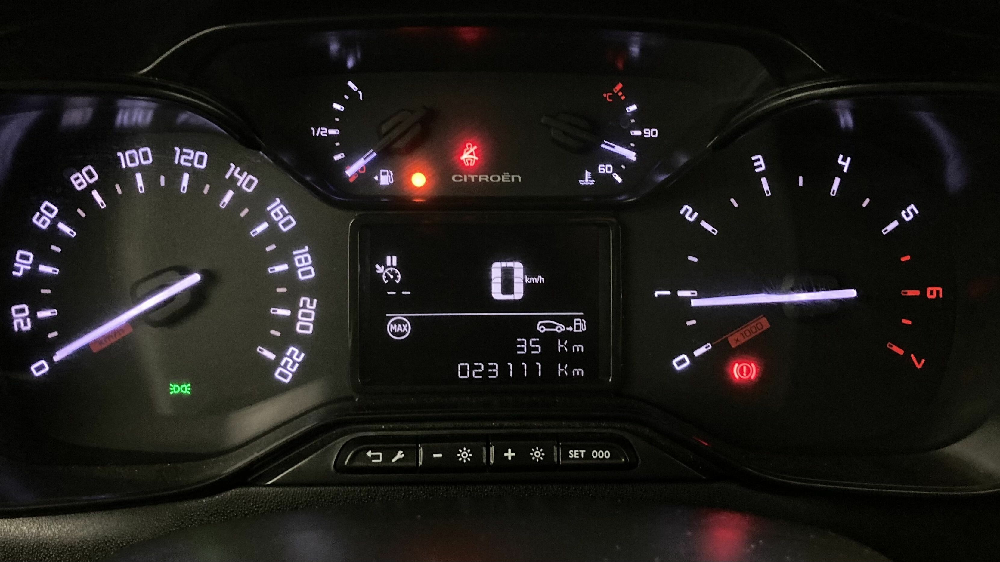 citroen c3 origin max 1.2 PURETECH 83 2024 blanco banquise / negro 19