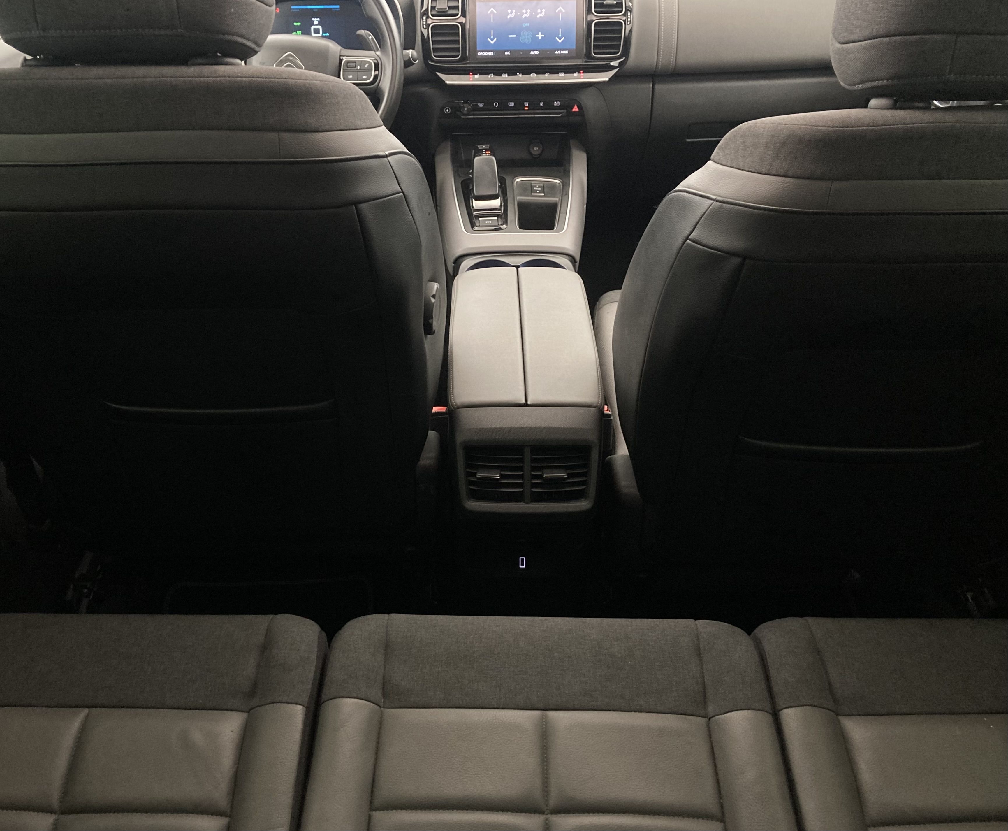 citroen c5 aircross shine 1.6 PURETECH HYBRID 225 E-EAT 2022 gris acier / negro 18