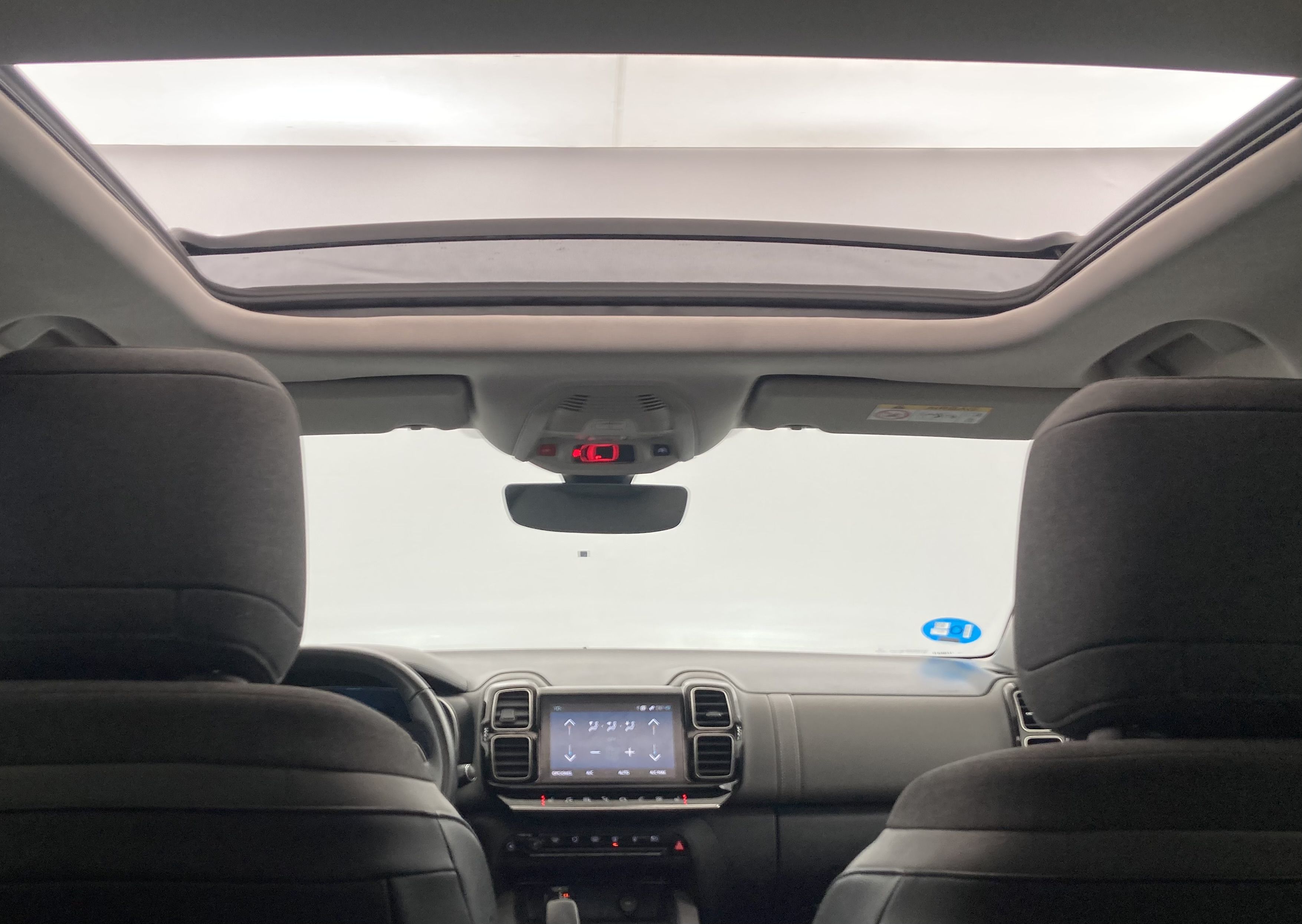 citroen c5 aircross shine 1.6 PURETECH HYBRID 225 E-EAT 2022 gris acier / negro 27