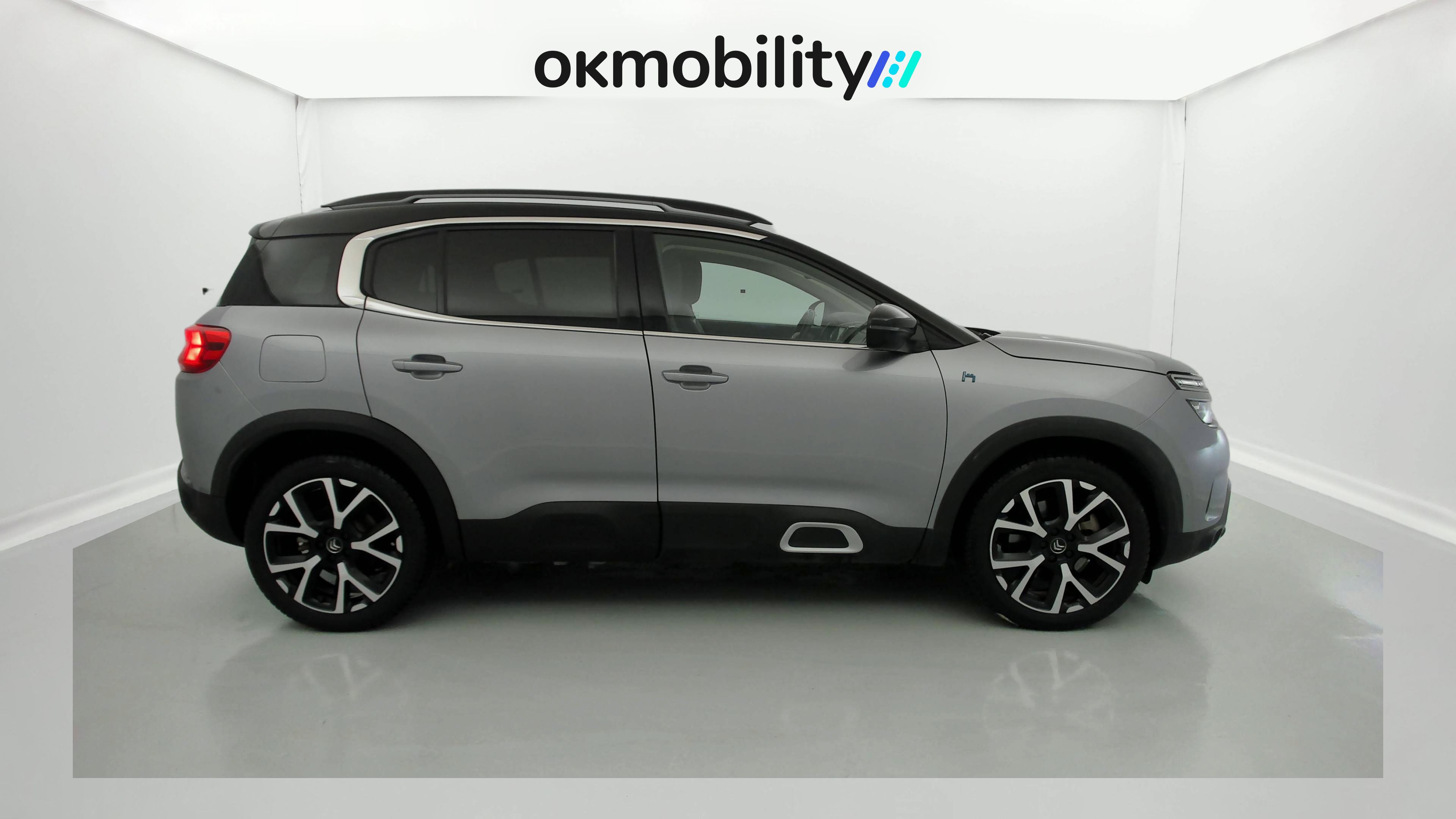 citroen c5 aircross shine 1.6 PURETECH HYBRID 225 E-EAT 2022 gris acier / negro 2