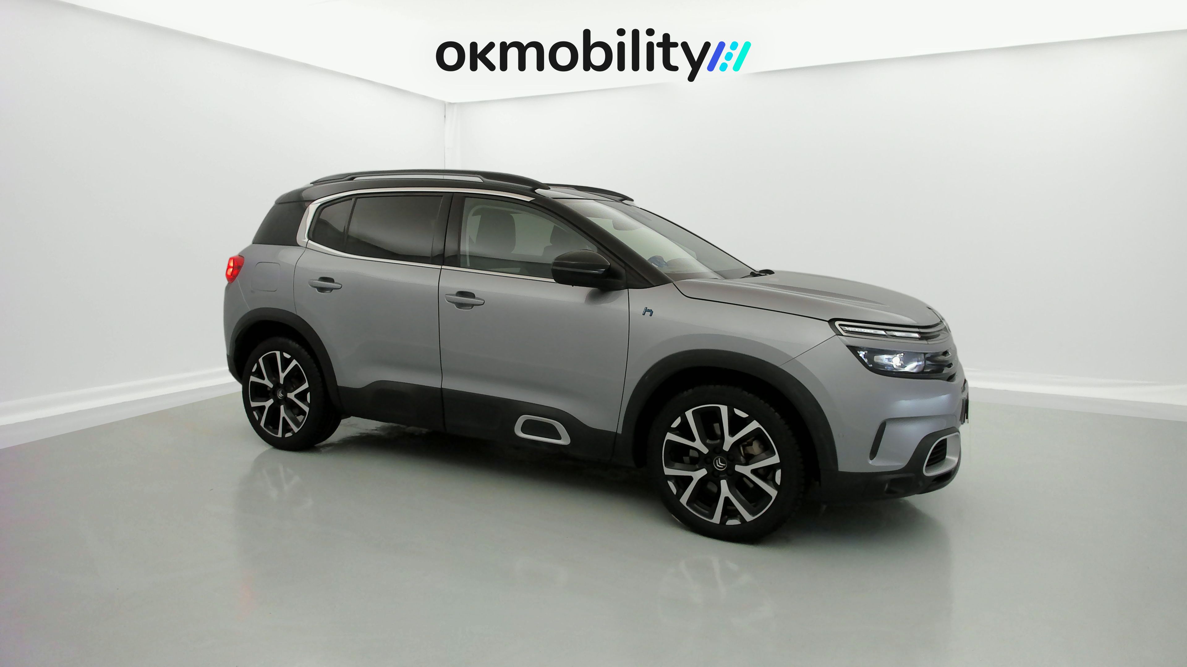 citroen c5 aircross shine 1.6 PURETECH HYBRID 225 E-EAT 2022 gris acier / negro 3
