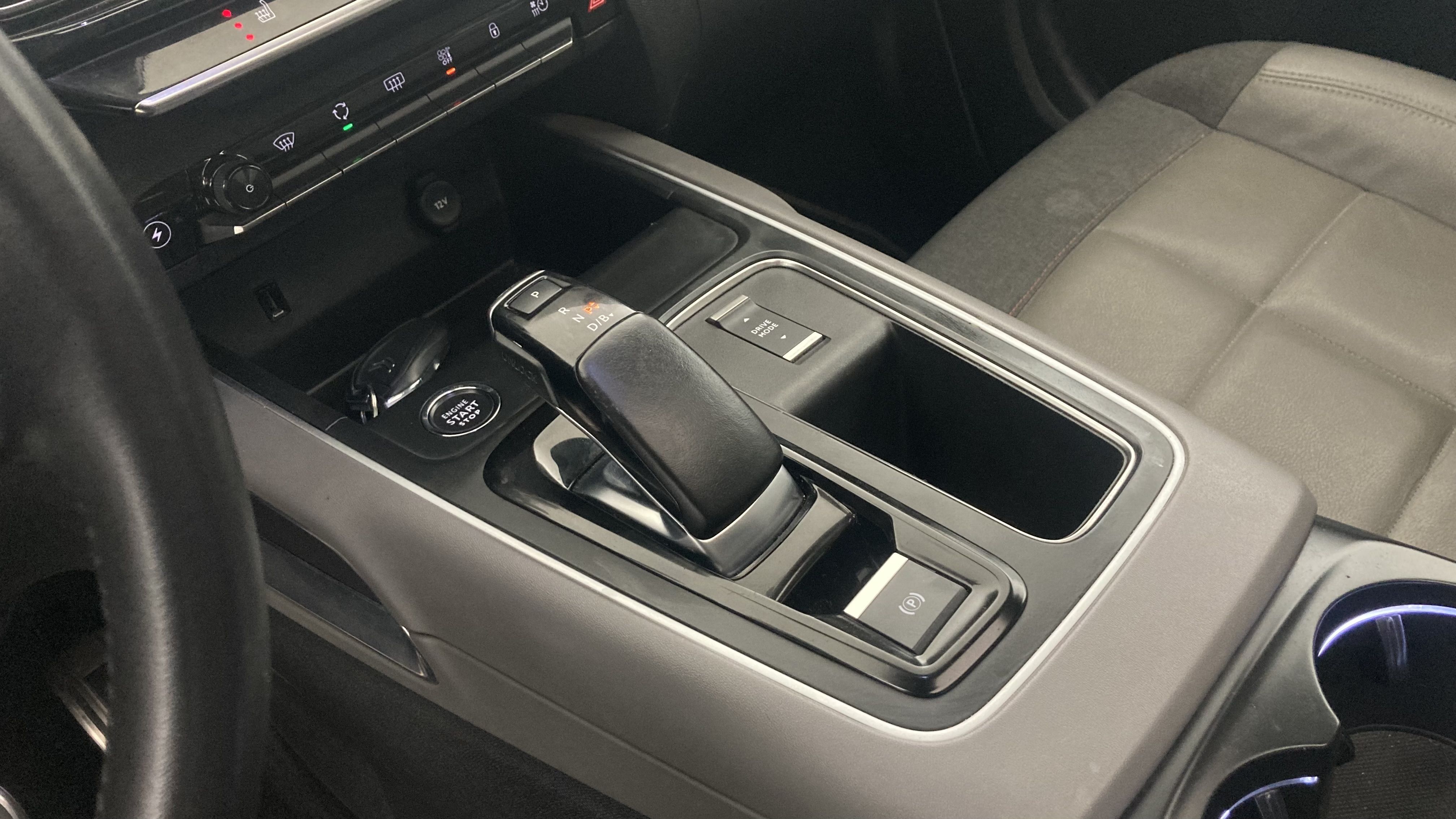 citroen c5 aircross shine 1.6 PURETECH HYBRID 225 E-EAT 2022 blanco nacarado / negro 12