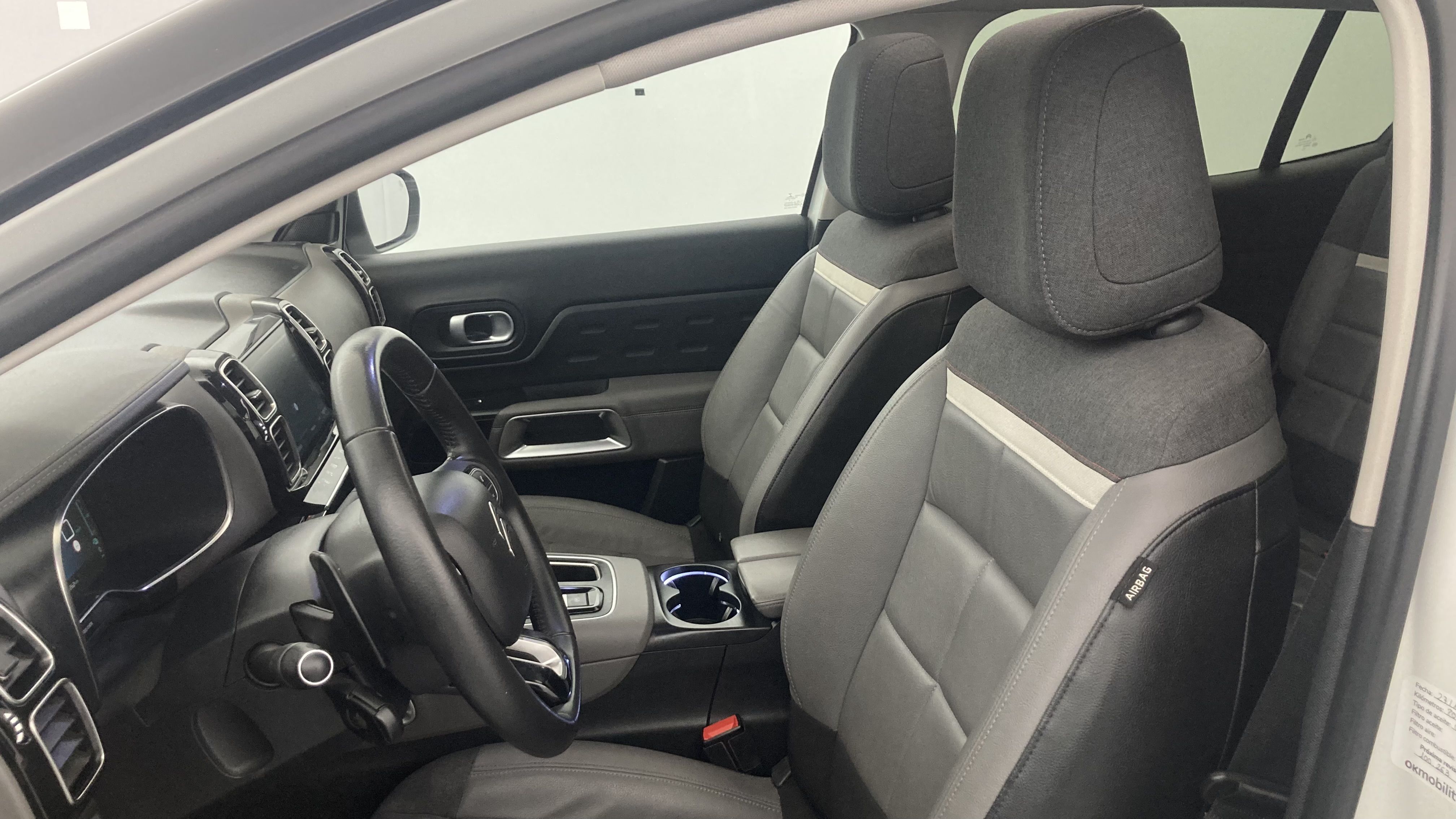 citroen c5 aircross shine 1.6 PURETECH HYBRID 225 E-EAT 2022 blanco nacarado / negro 17