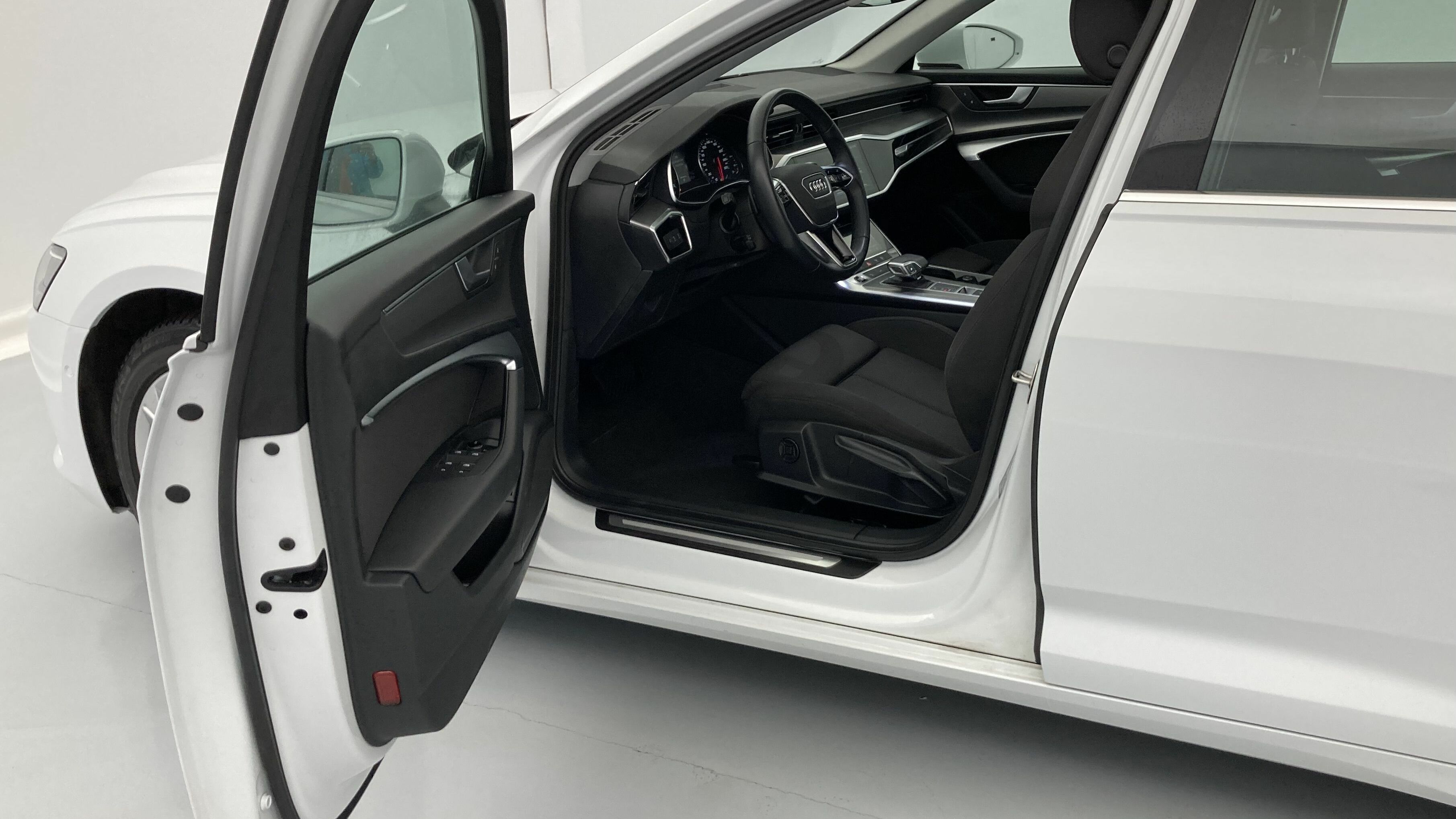 audi a6 avant business 40 TDI 204 STRONIC 2022 blanco glaciar metalizado 3