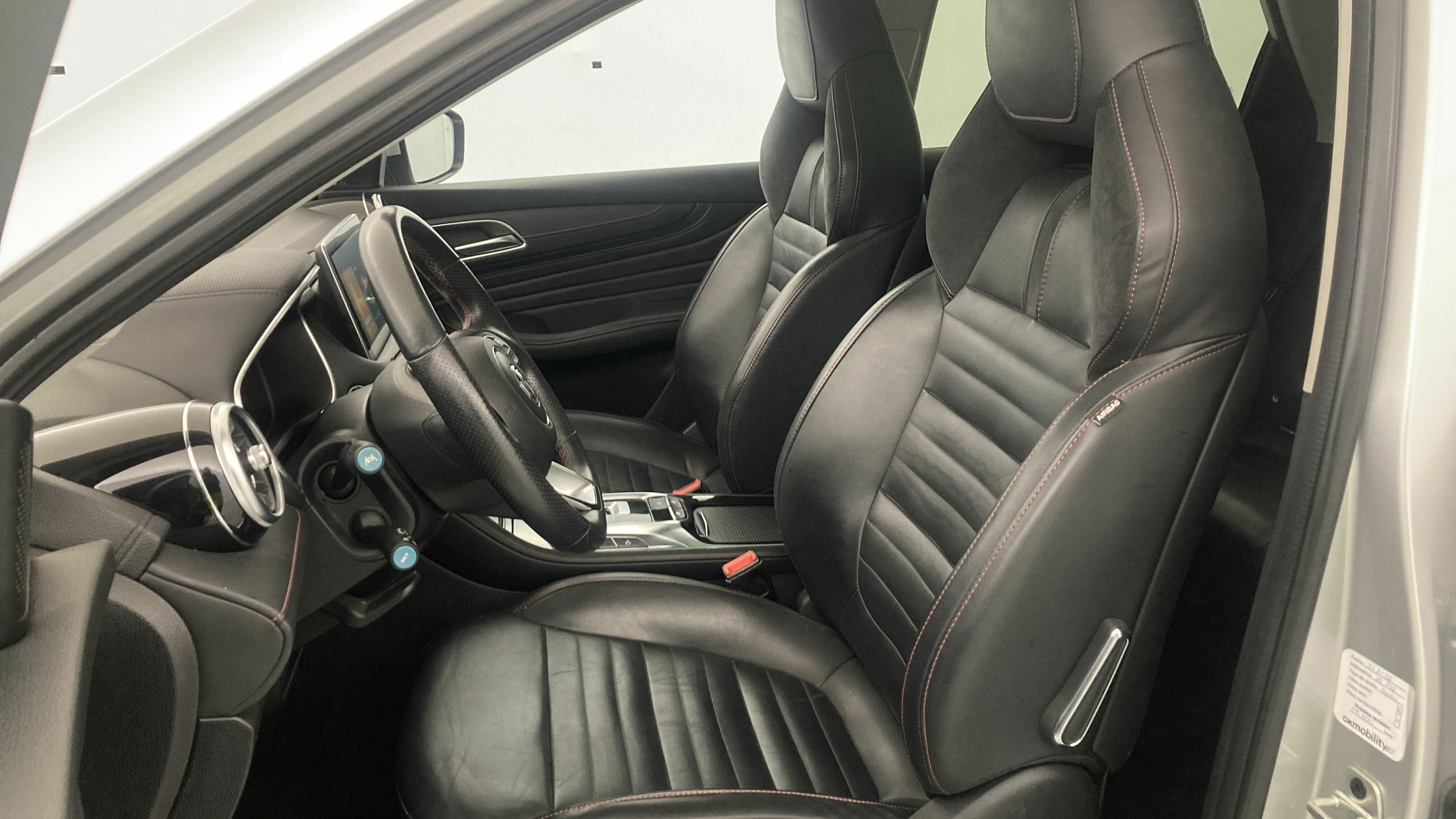 mg hs luxury 1.5 T-GDI 162 AT 2023 medal silver 13