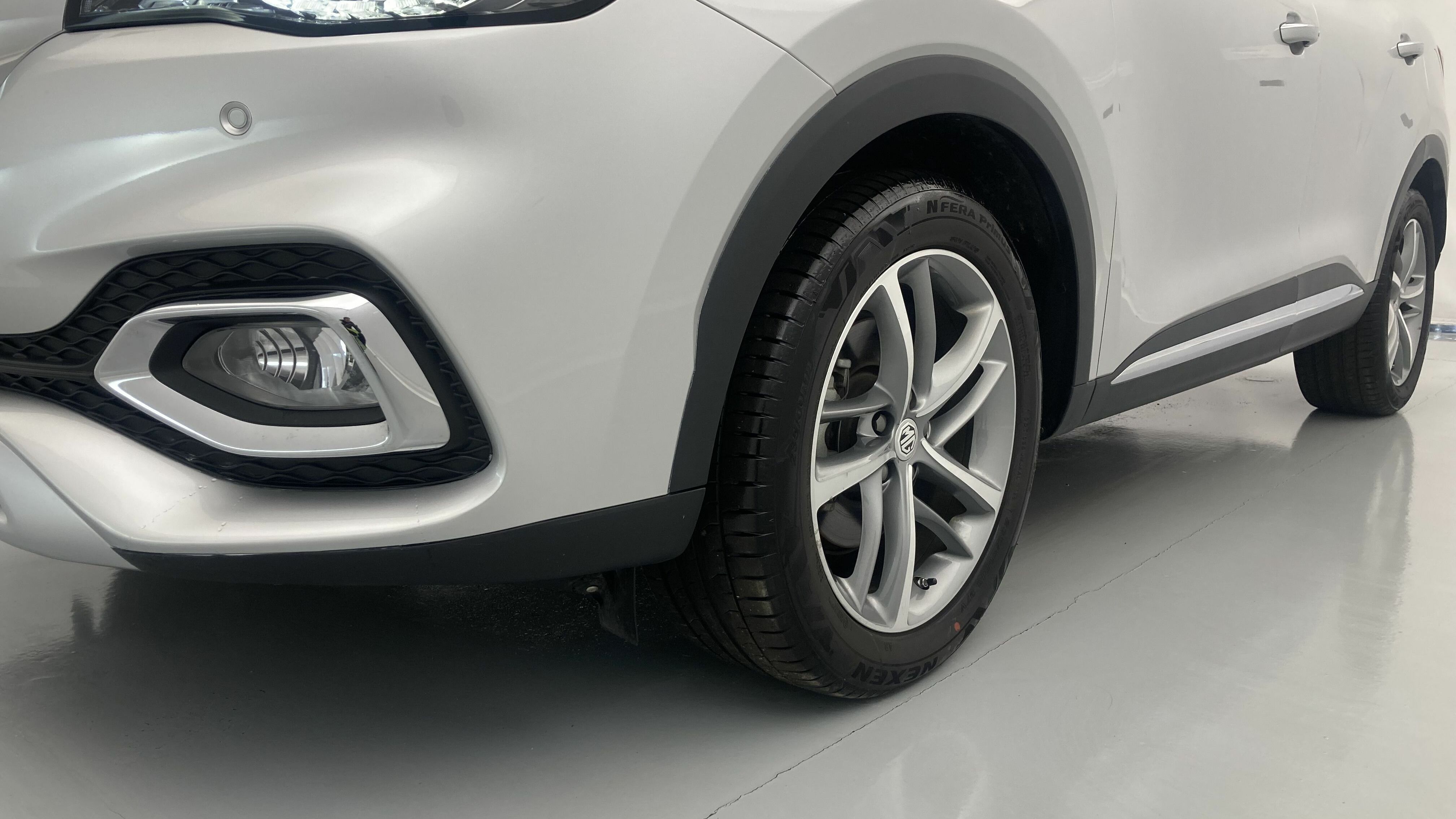 mg hs luxury 1.5 T-GDI 162 AT 2023 medal silver 25