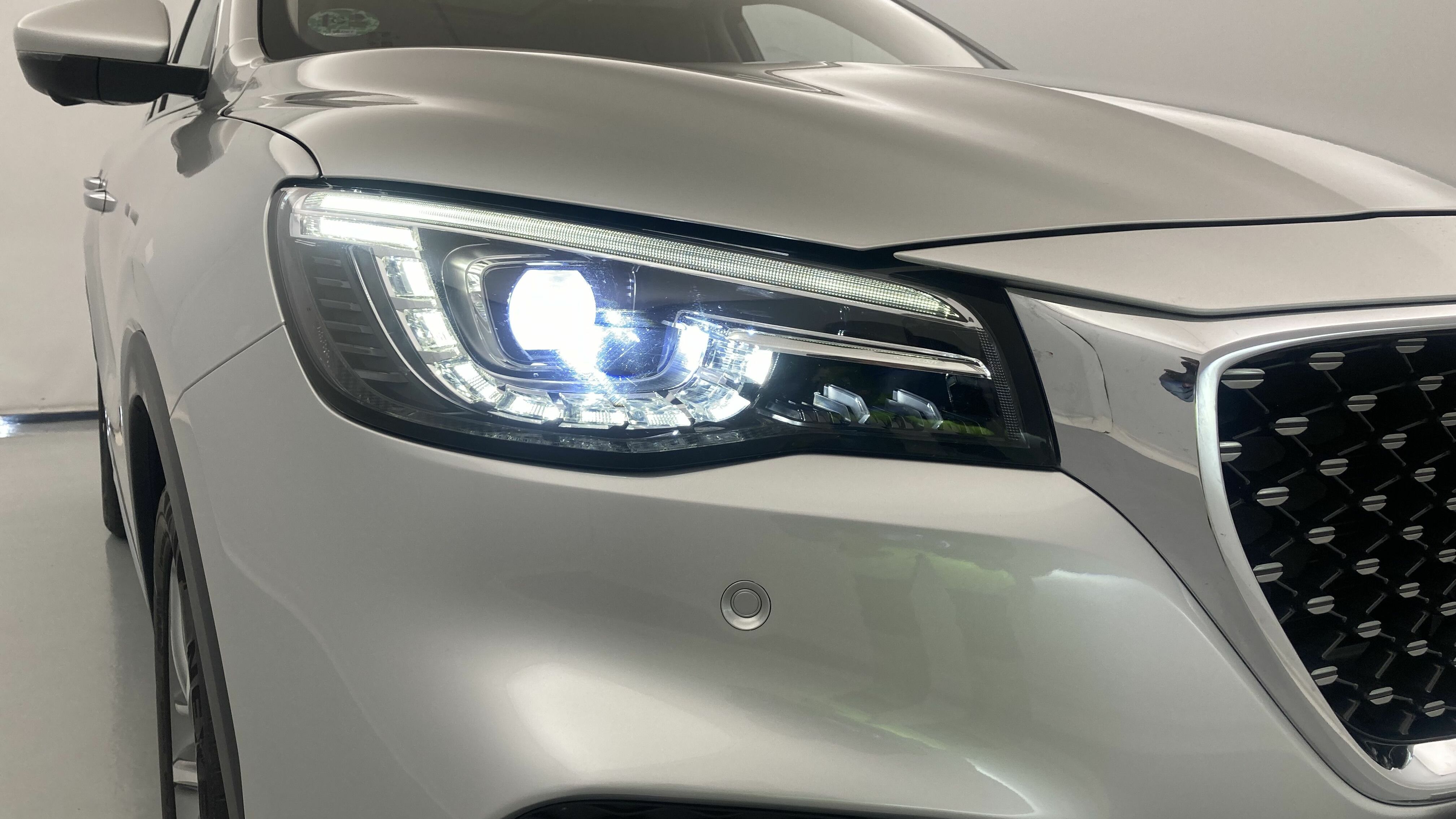 mg hs luxury 1.5 T-GDI 162 AT 2023 medal silver 28