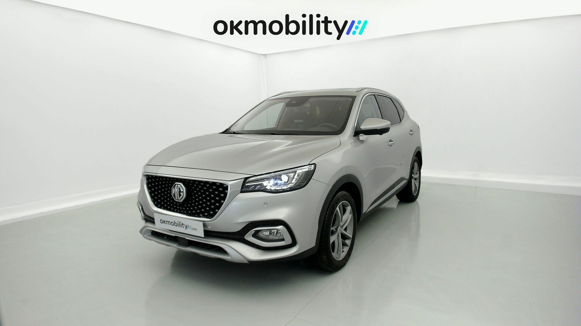 mg hs luxury 1.5 T-GDI 162 AT 2023 medal silver 1