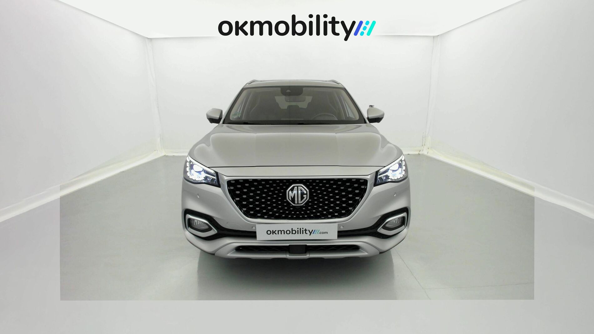 mg hs luxury 1.5 T-GDI 162 AT 2023 medal silver 3