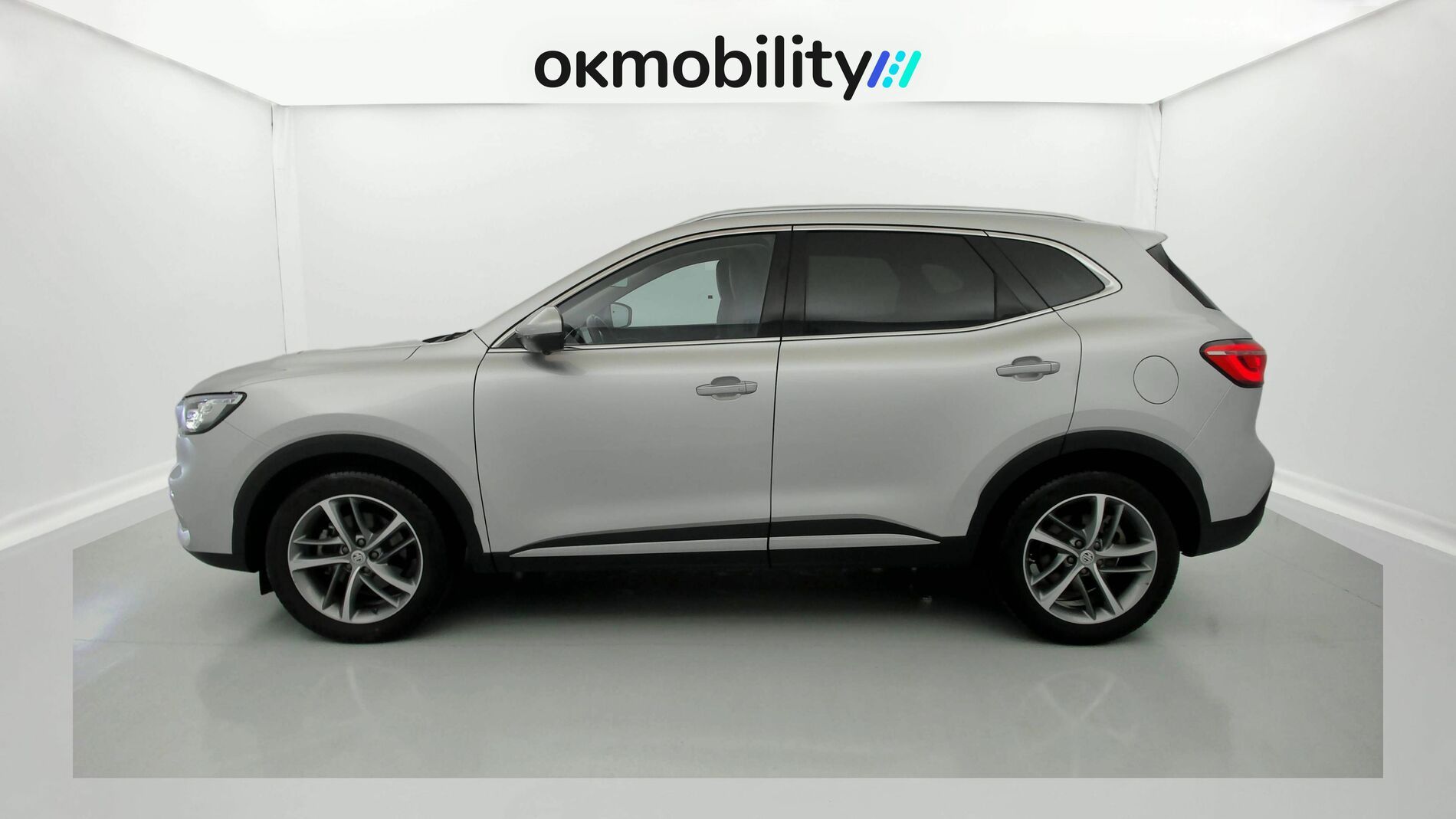 mg hs luxury 1.5 T-GDI 162 AT 2023 medal silver 5