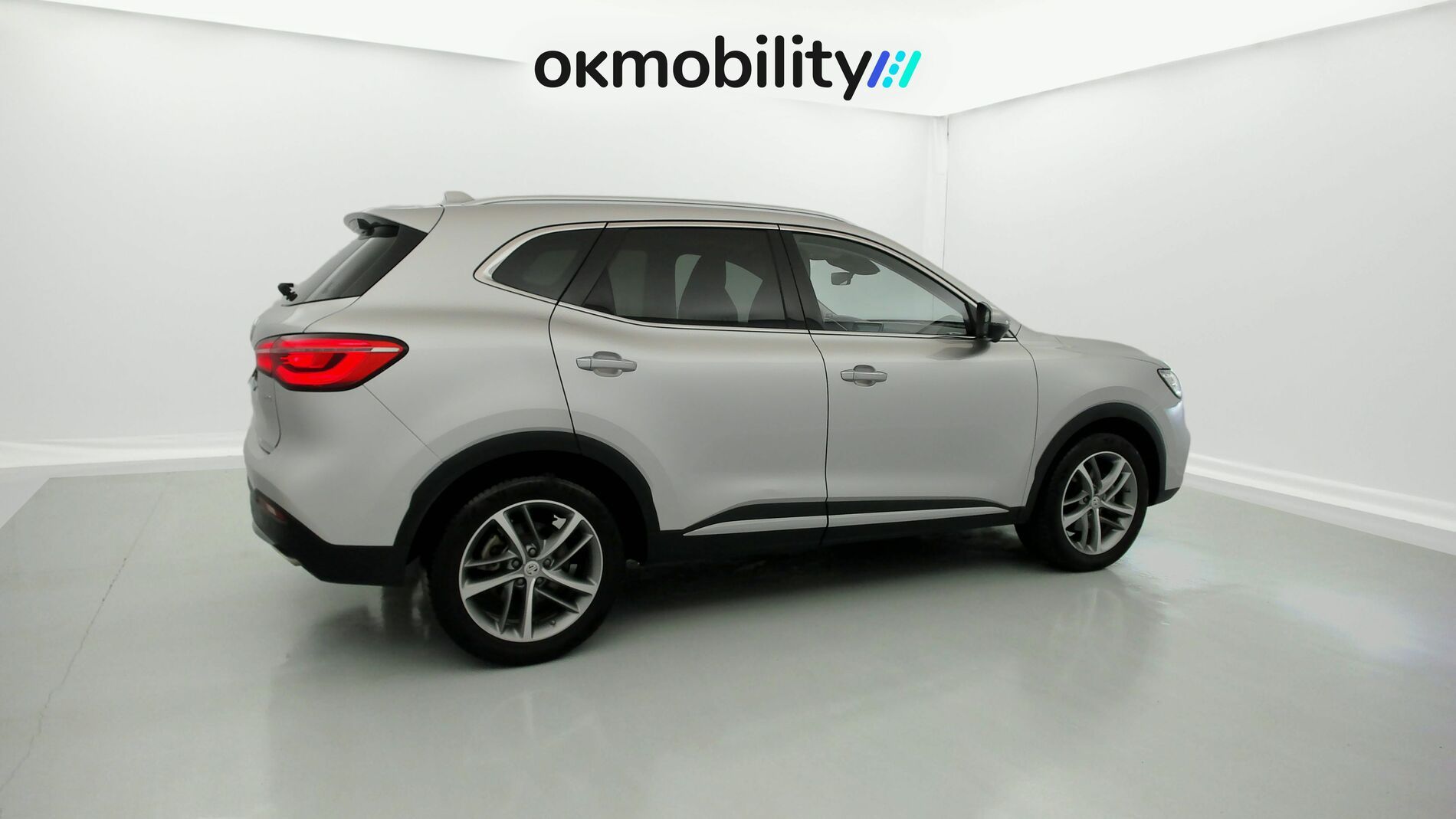 mg hs luxury 1.5 T-GDI 162 AT 2023 medal silver 11