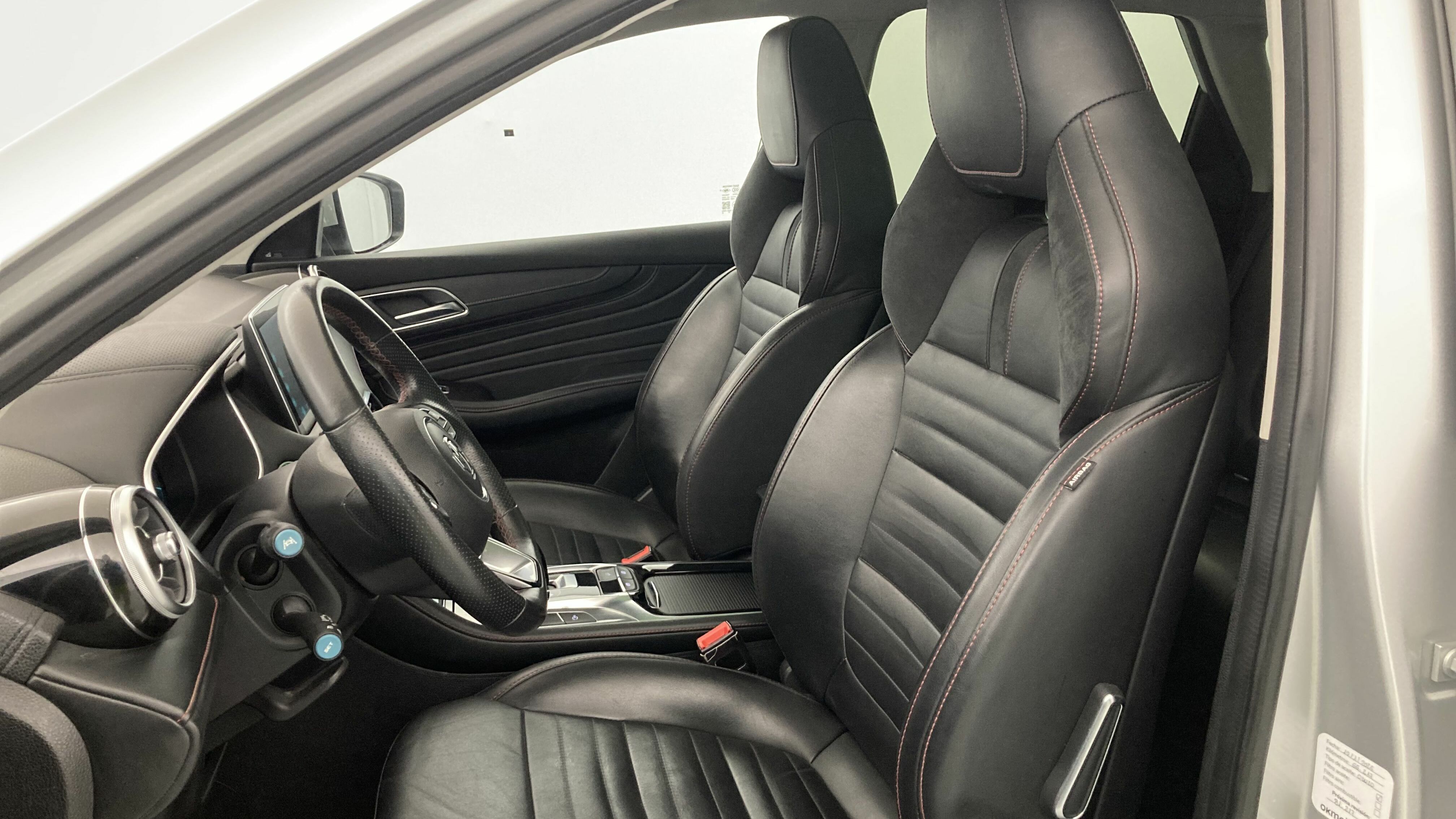 mg hs luxury 1.5 T-GDI 162 AT 2023 medal silver 13