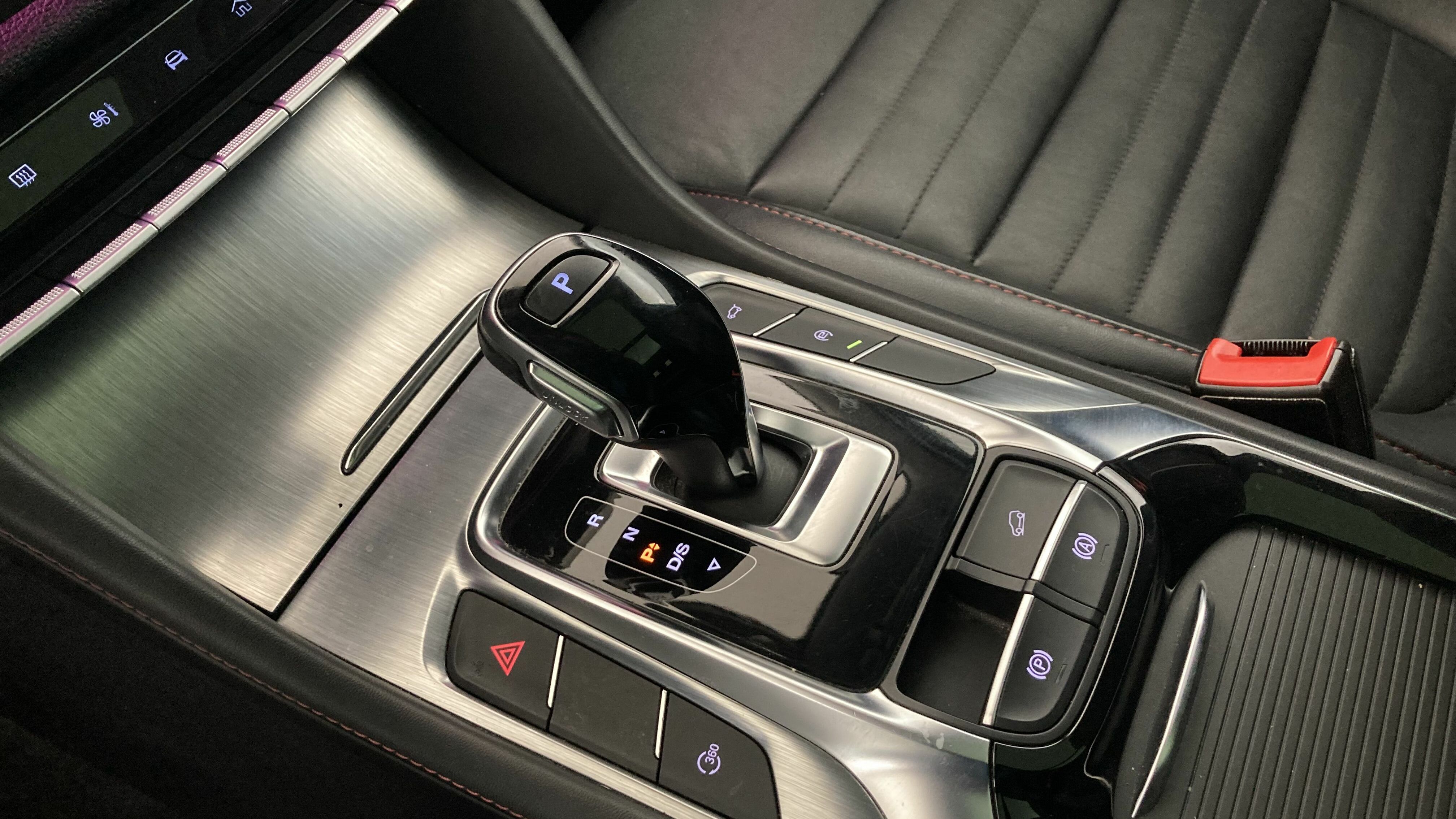 mg hs luxury 1.5 T-GDI 162 AT 2023 medal silver 19