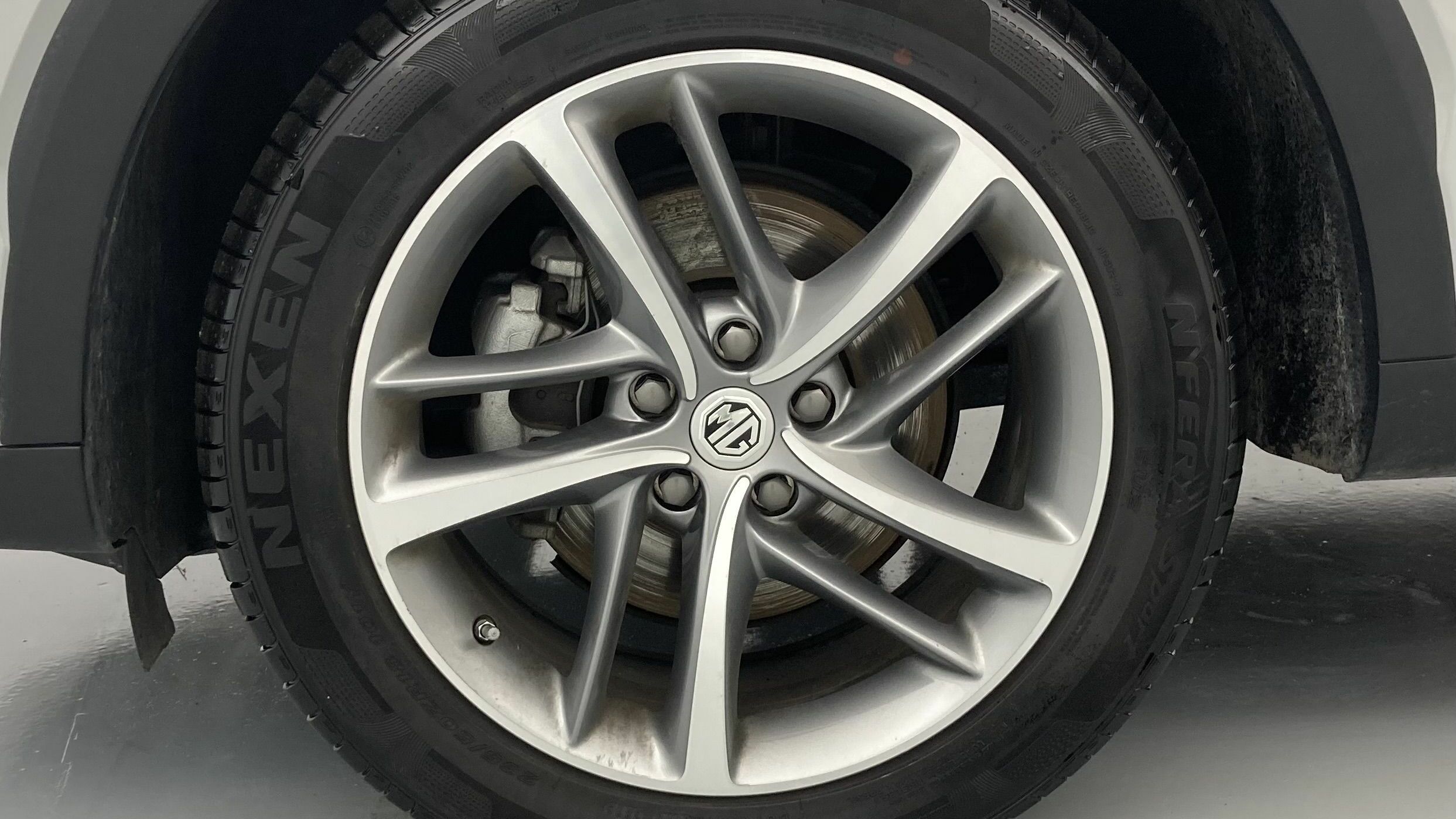 mg hs luxury 1.5 T-GDI 162 AT 2023 medal silver 26