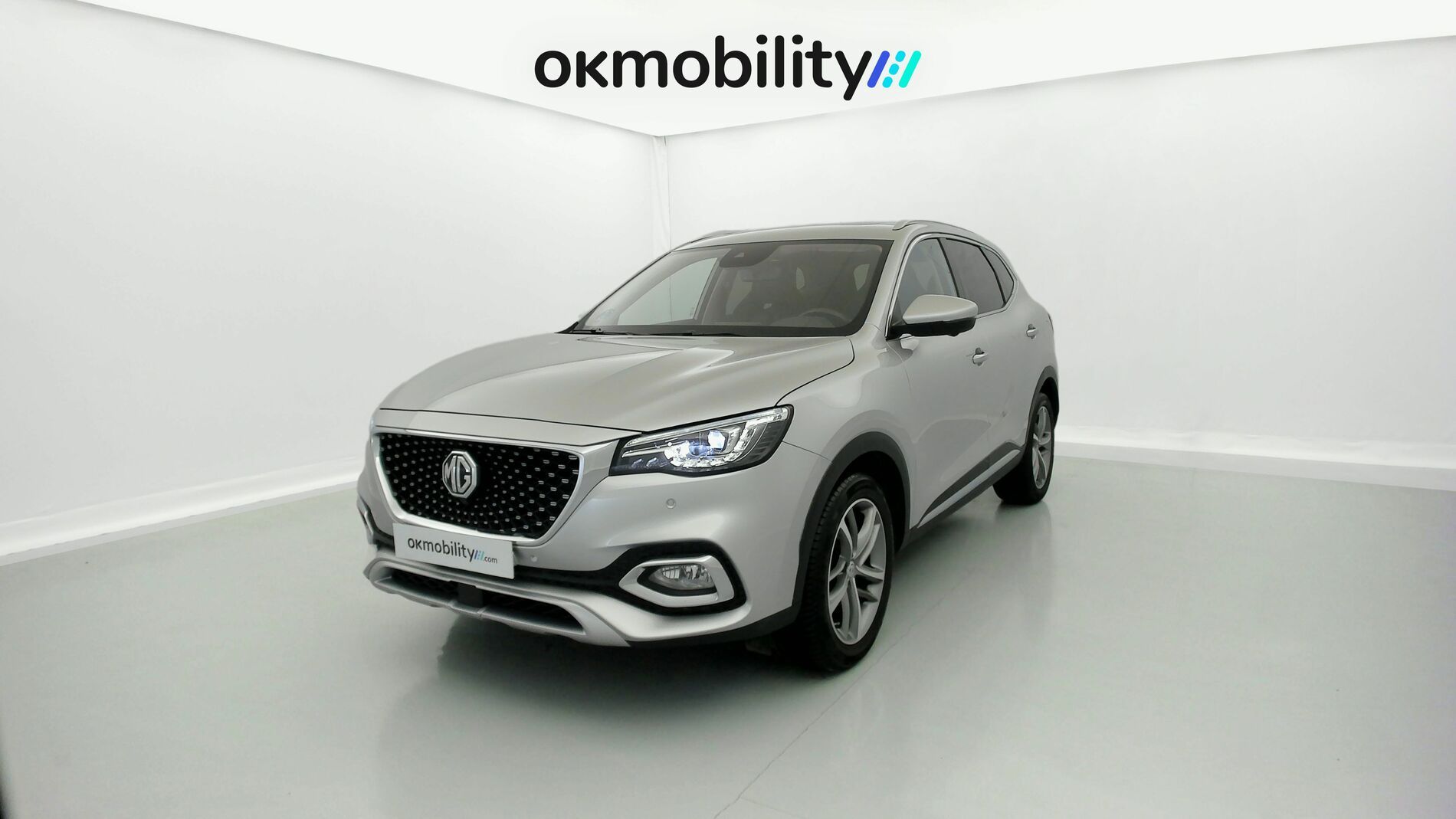 mg hs luxury 1.5 T-GDI 162 AT 2023 medal silver 1