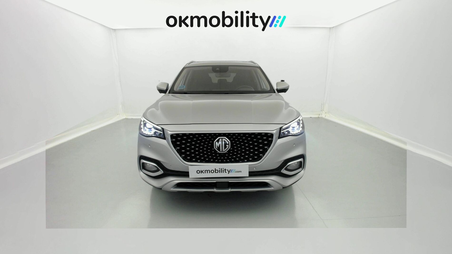 mg hs luxury 1.5 T-GDI 162 AT 2023 medal silver 3