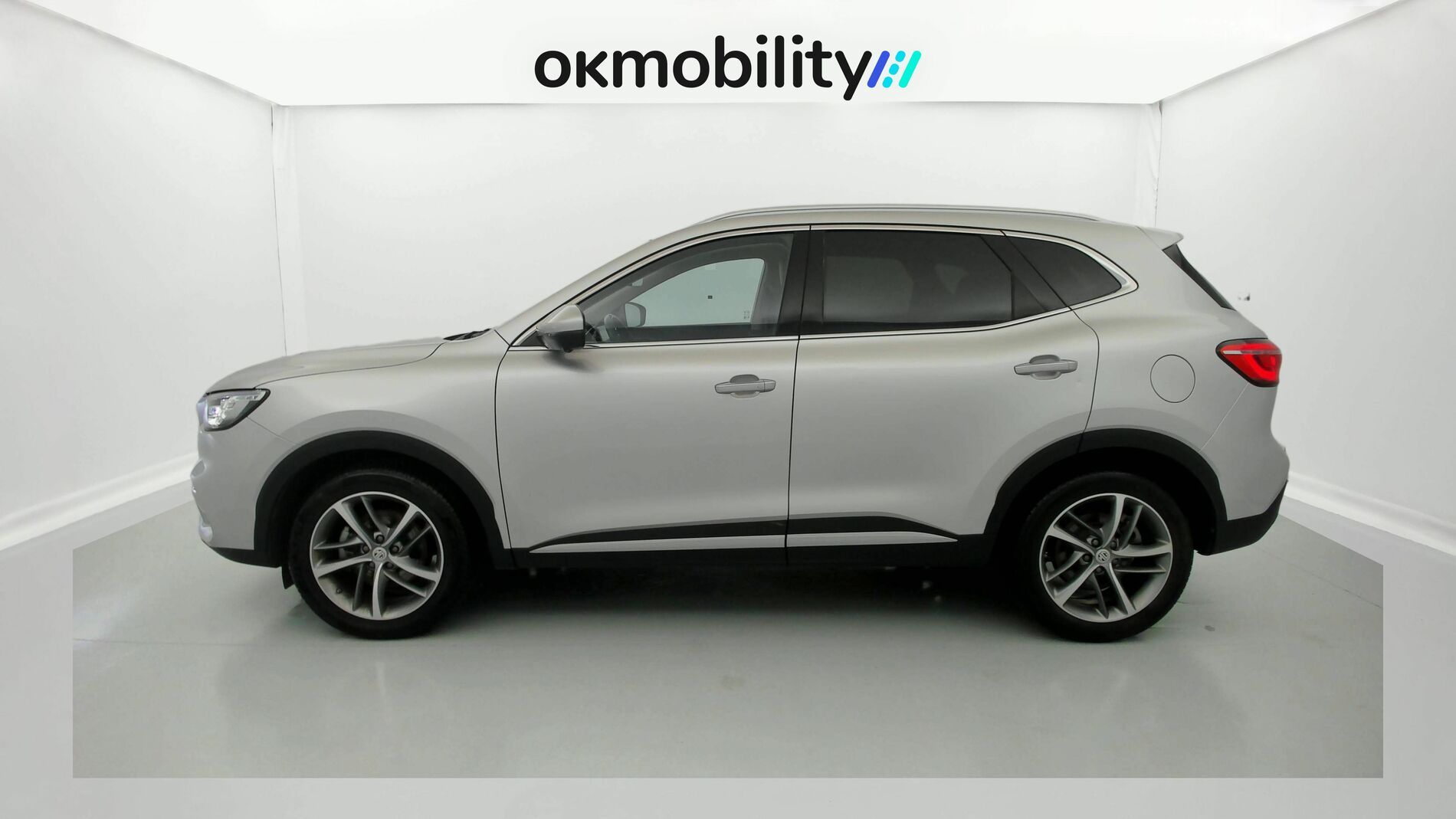 mg hs luxury 1.5 T-GDI 162 AT 2023 medal silver 5