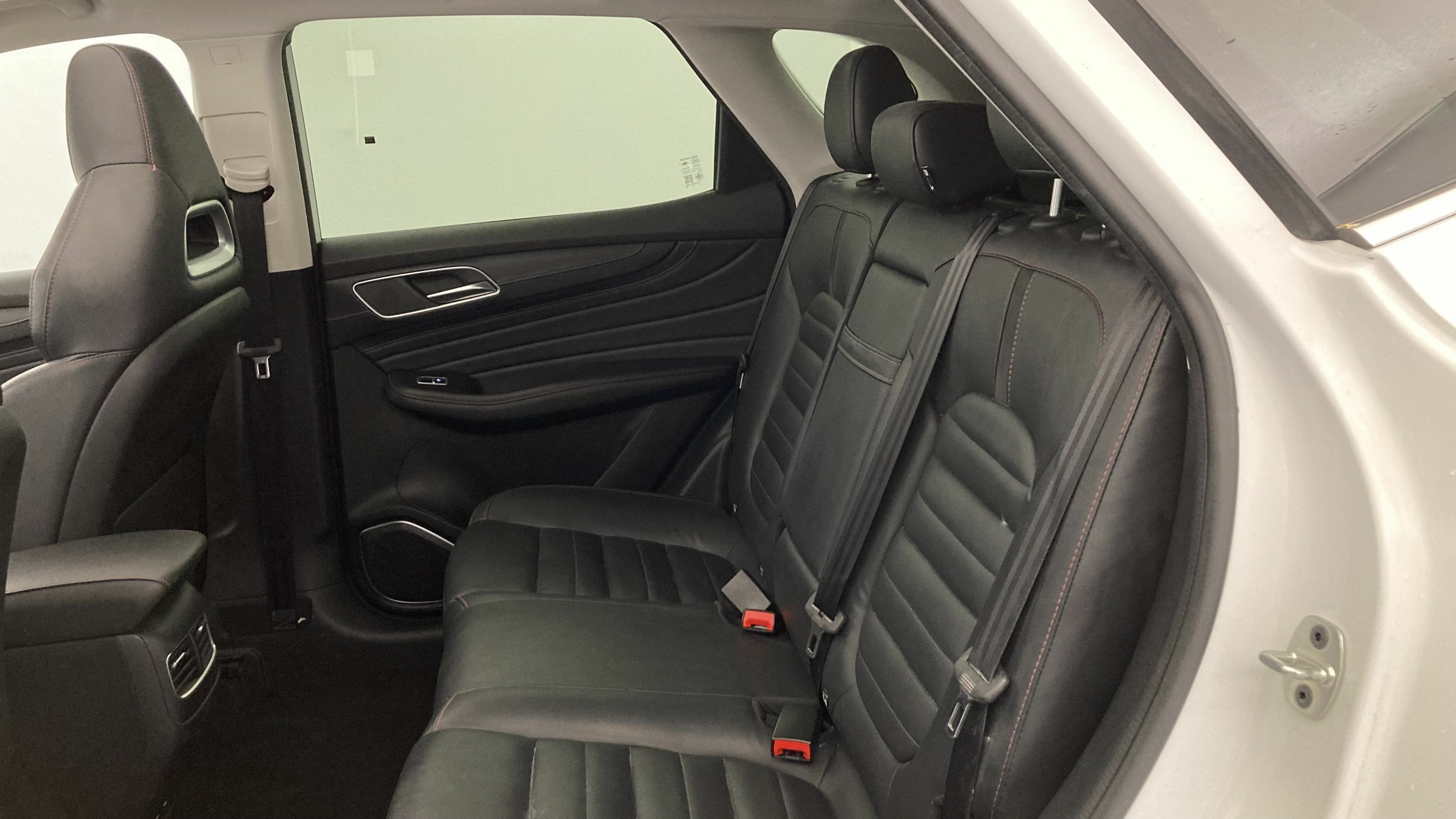mg hs luxury 1.5 T-GDI 162 AT 2023 dover white 21