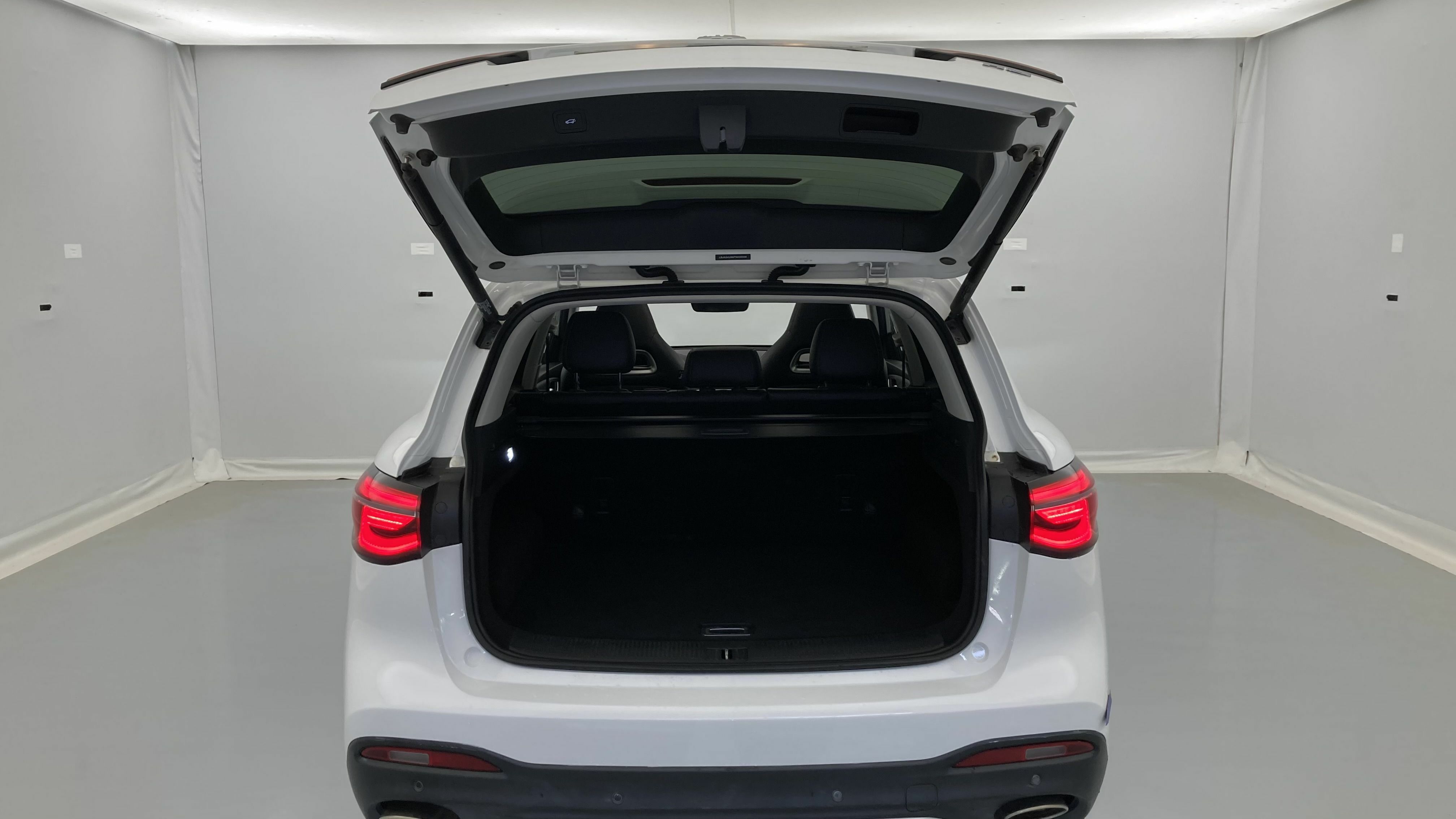 mg hs luxury 1.5 T-GDI 162 AT 2023 dover white 24