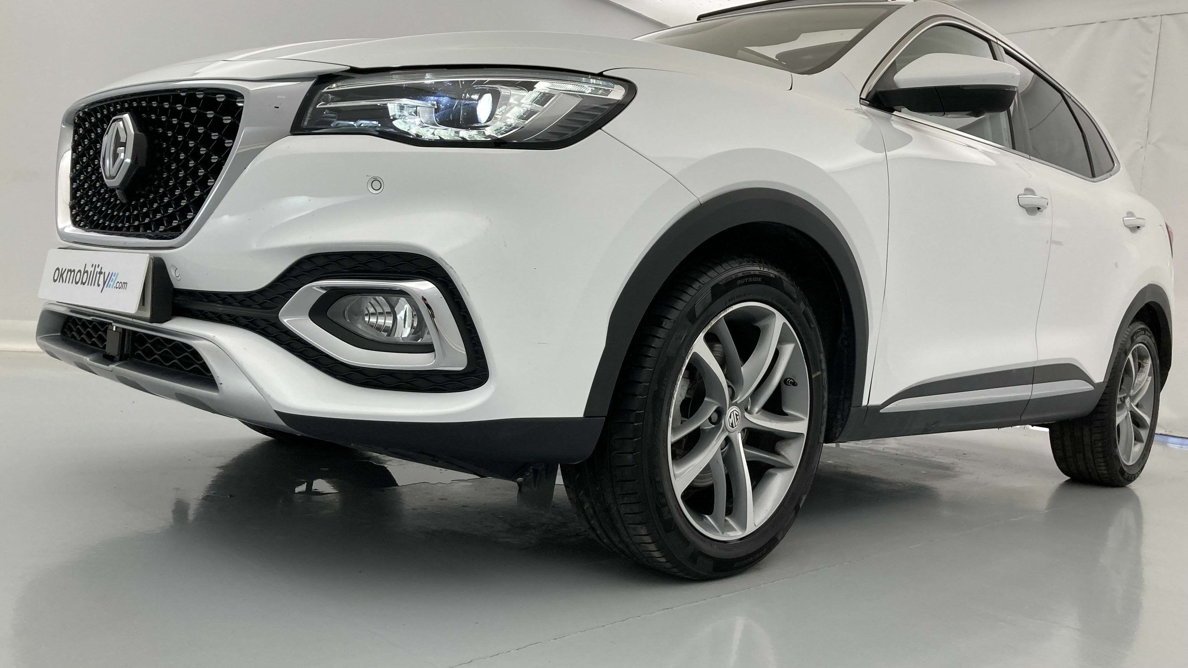 mg hs luxury 1.5 T-GDI 162 AT 2023 dover white 26