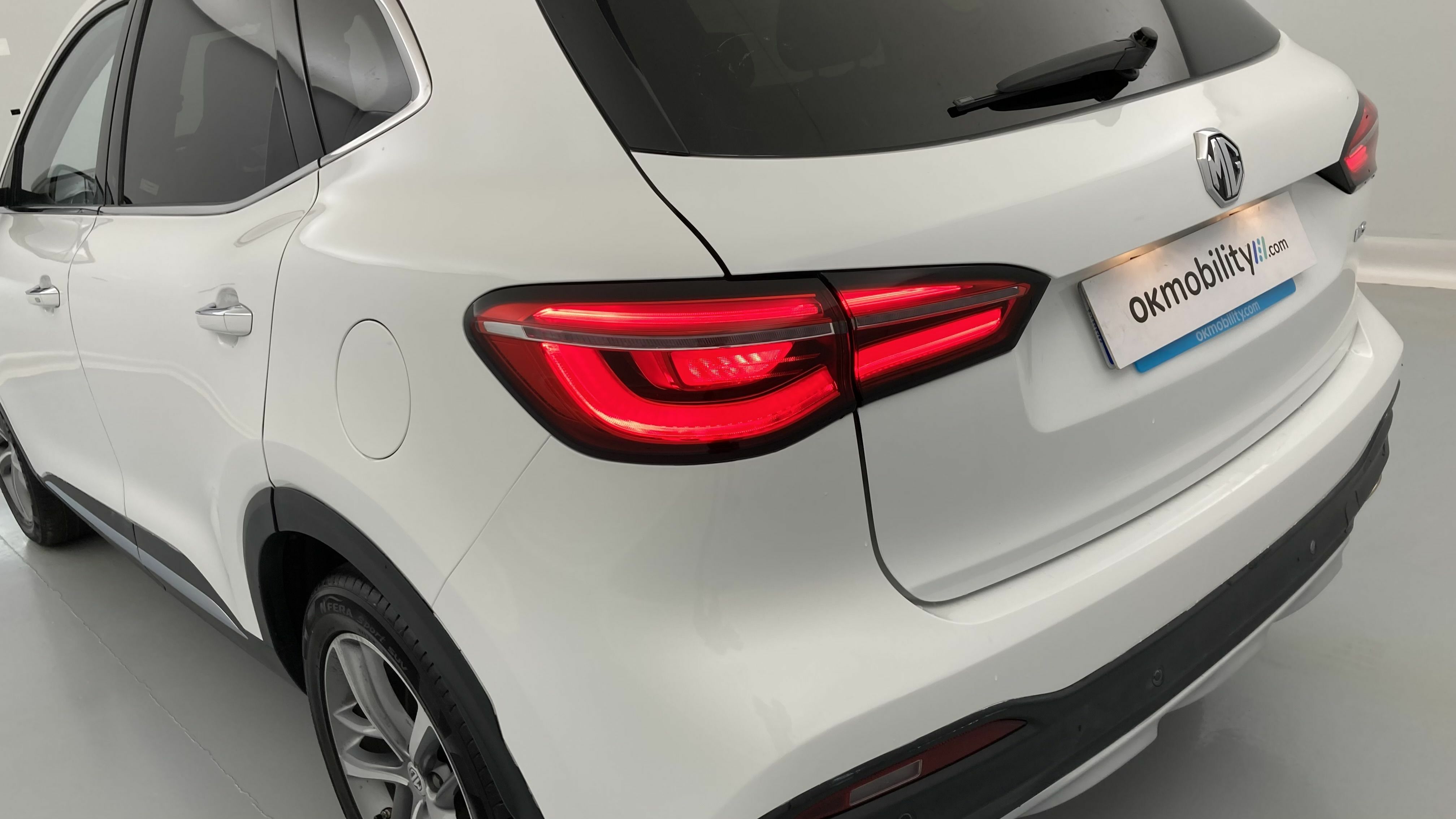 mg hs luxury 1.5 T-GDI 162 AT 2023 dover white 30