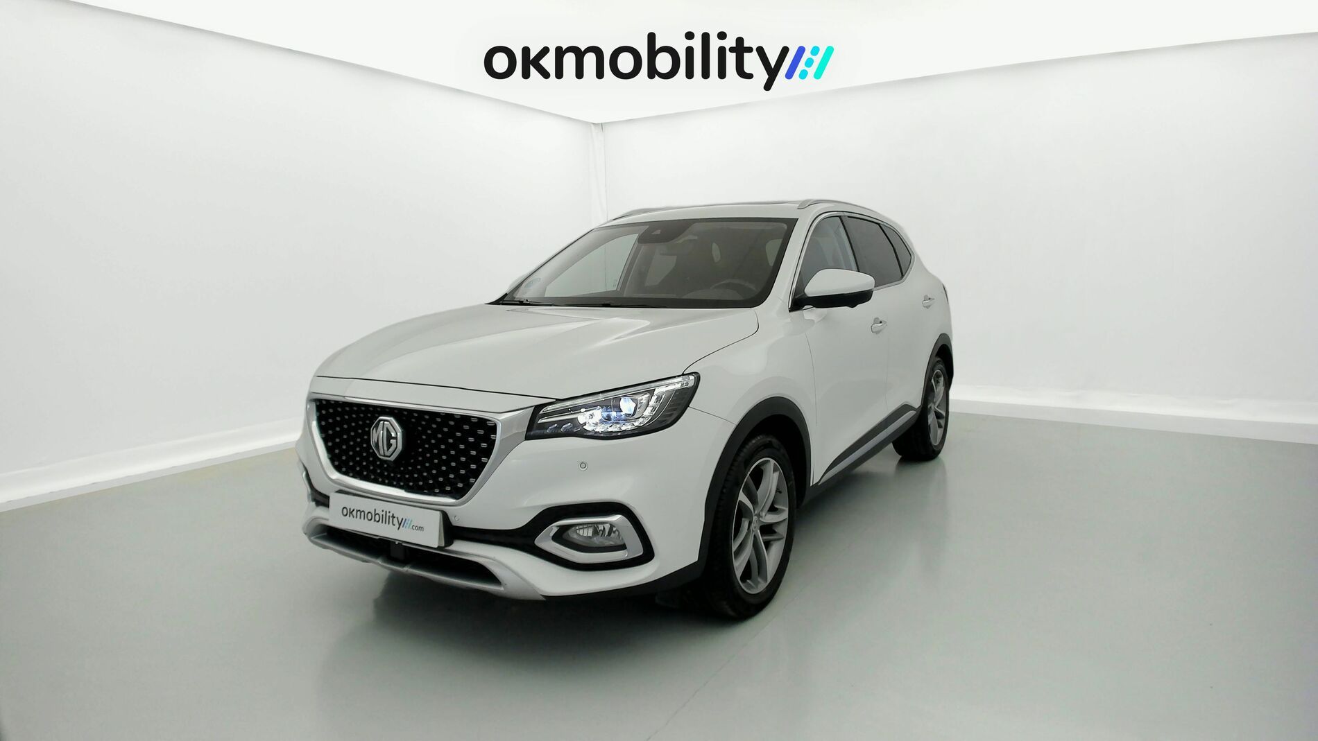 mg hs luxury 1.5 T-GDI 162 AT 2023 dover white 1