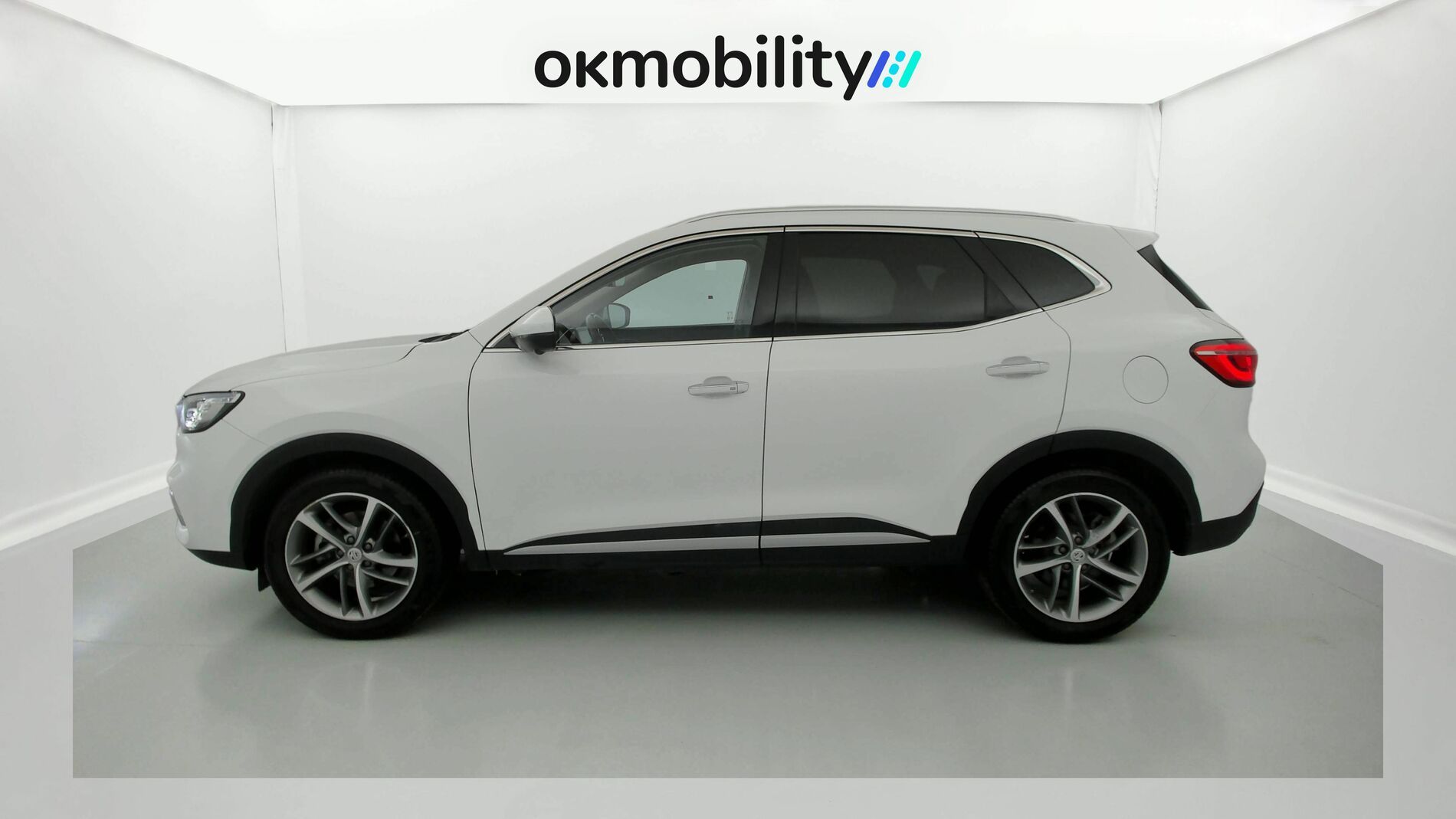 mg hs luxury 1.5 T-GDI 162 AT 2023 dover white 7