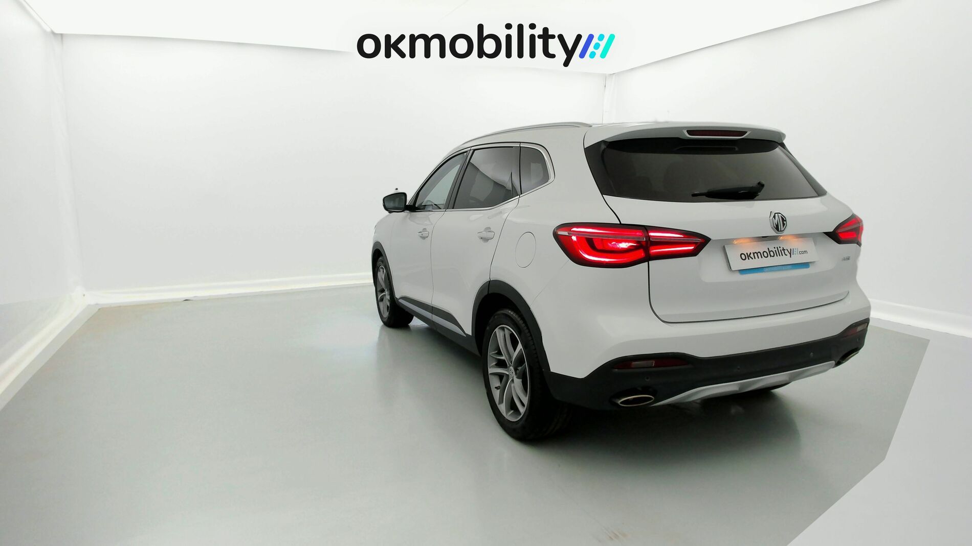 mg hs luxury 1.5 T-GDI 162 AT 2023 dover white 9