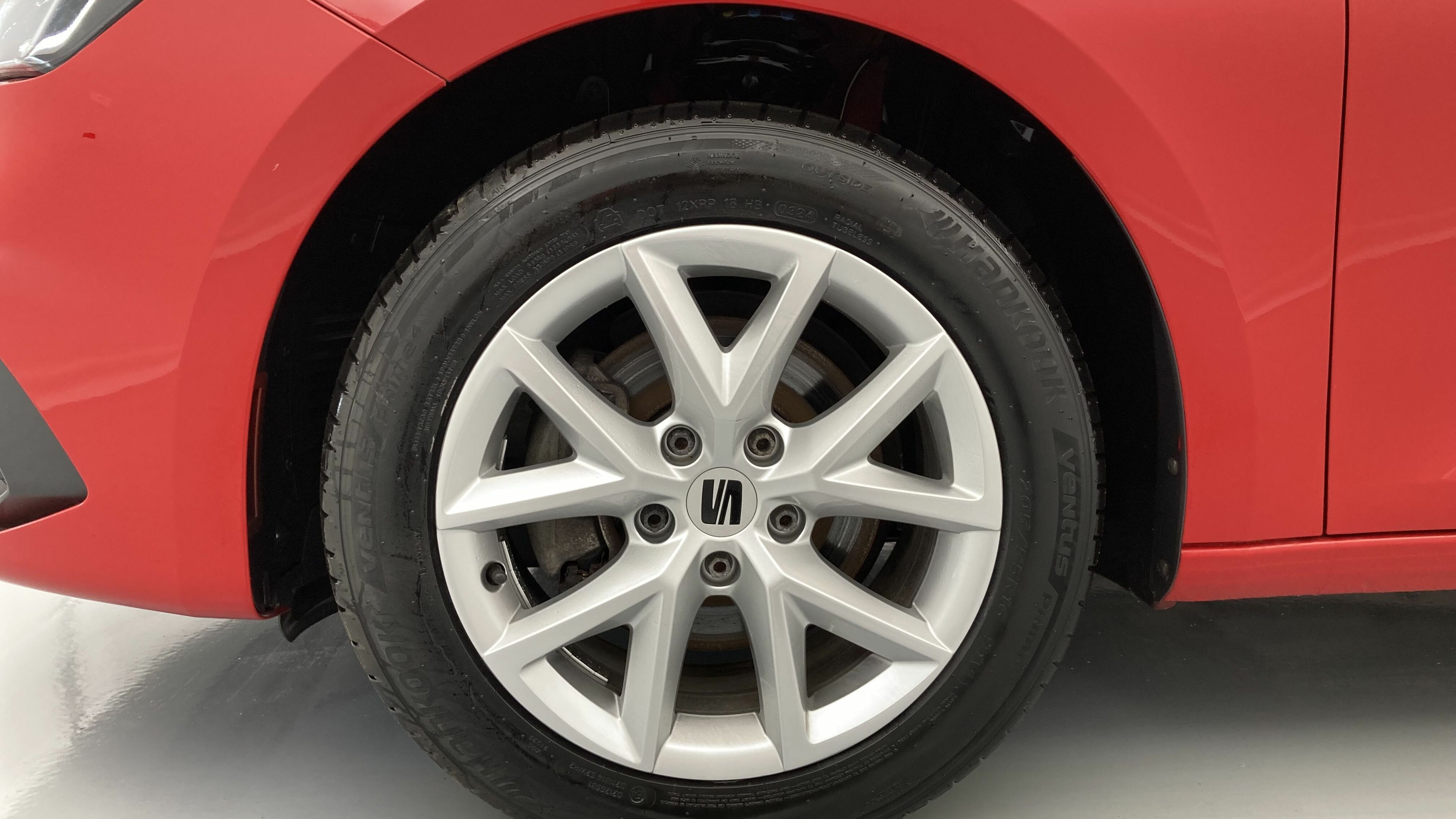 seat leon style launch 1.0 TSI 110CV 2021 rojo desire/gris 28